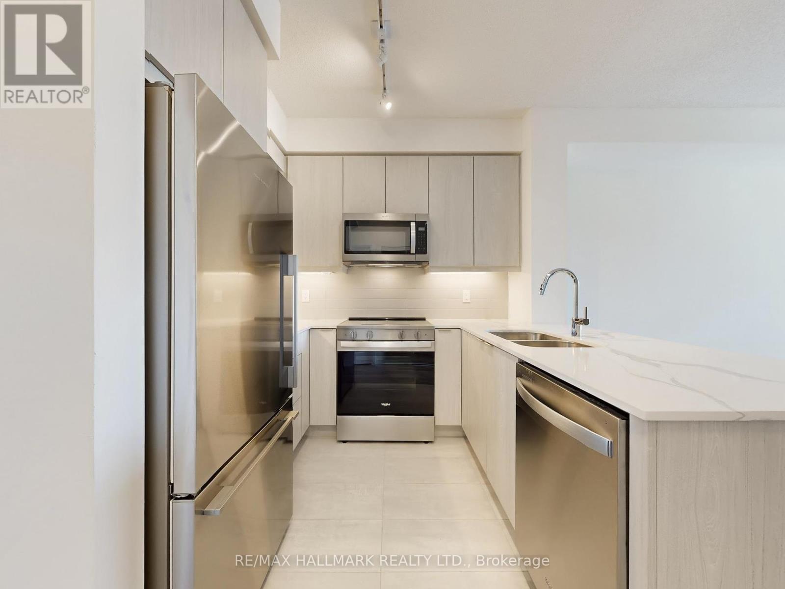 303 - 15 Watergarden Dr Drive, Mississauga, Ontario  L5R 1B2 - Photo 7 - W12445129