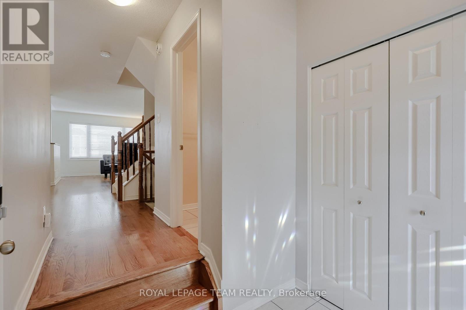 1112 Marconi Avenue, Ottawa, Ontario  K2K 0C6 - Photo 4 - X12445151