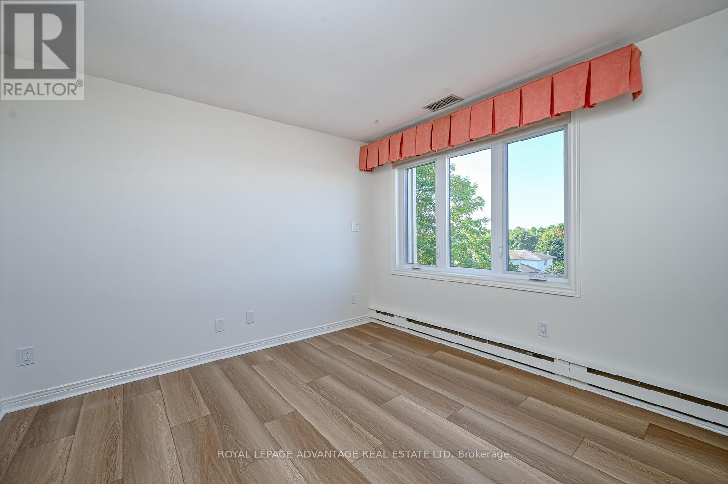 401 - 10 Armstrong Drive, Smiths Falls, Ontario  K7A 5H8 - Photo 24 - X12438212