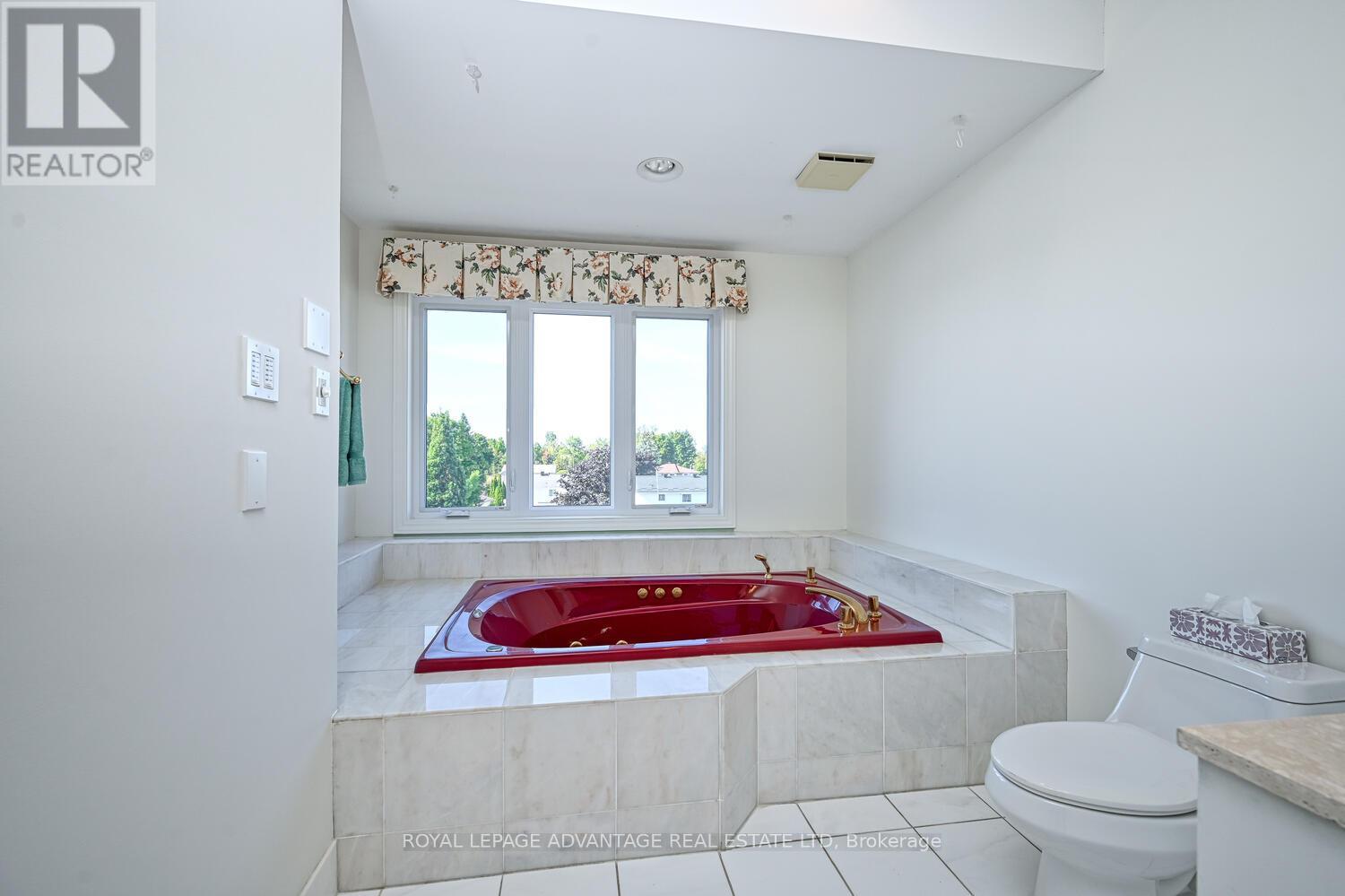 401 - 10 Armstrong Drive, Smiths Falls, Ontario  K7A 5H8 - Photo 37 - X12438212