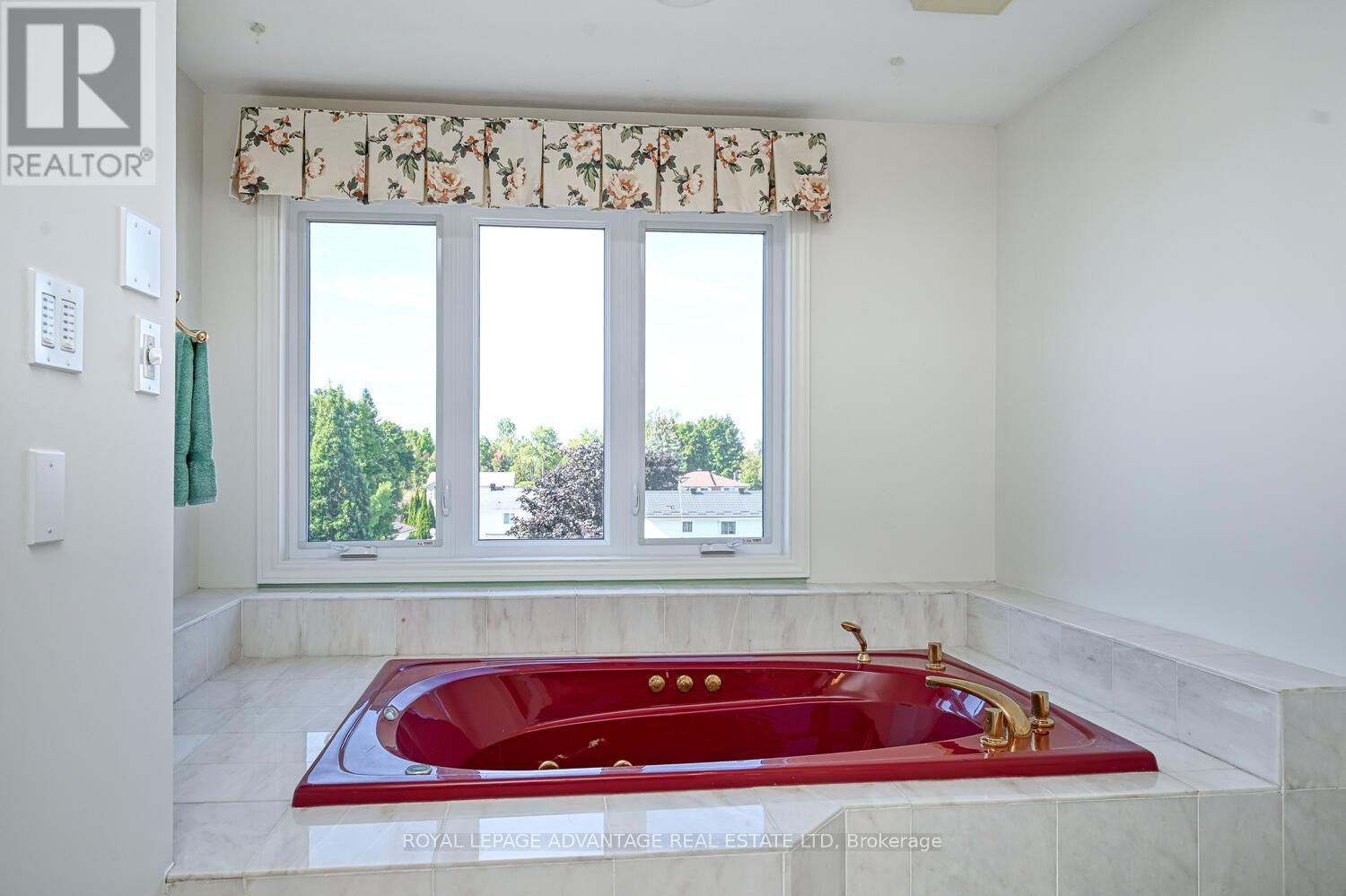 401 - 10 Armstrong Drive, Smiths Falls, Ontario  K7A 5H8 - Photo 38 - X12438212