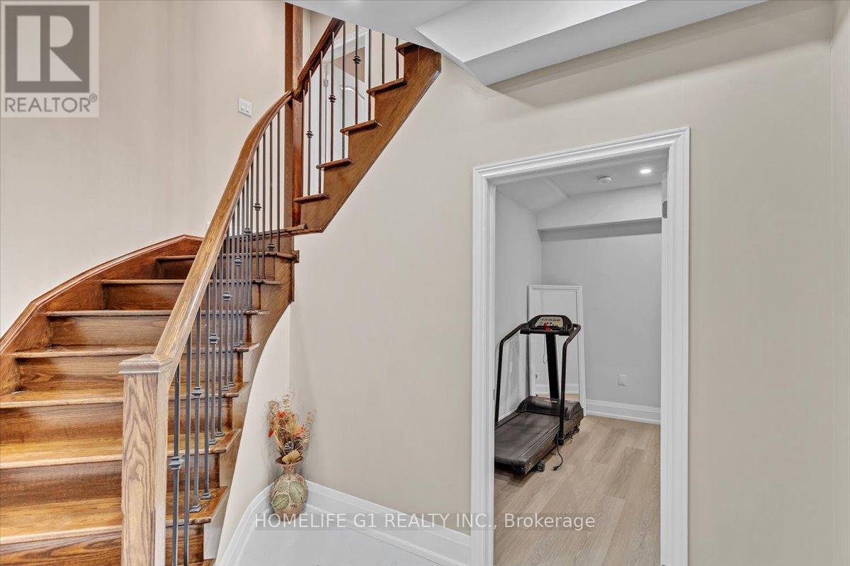 2355 North Ridge Trail, Oakville, Ontario  L6H 0A8 - Photo 36 - W12444893