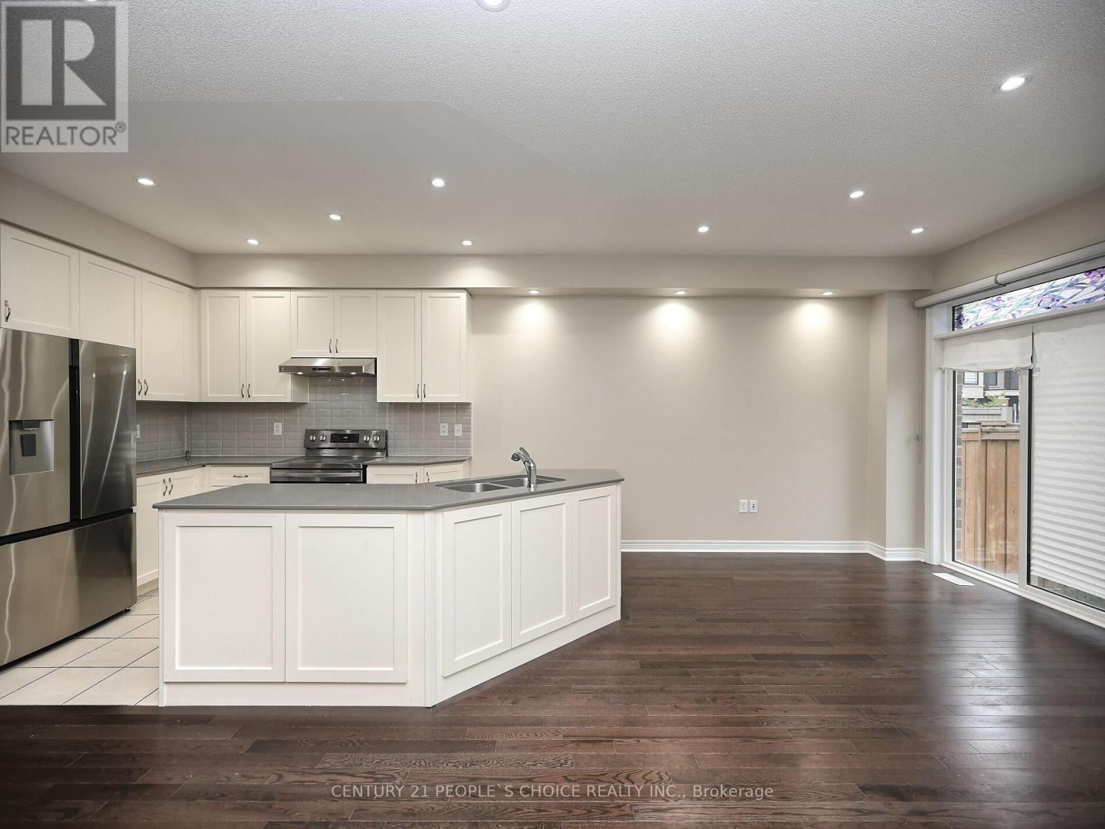 39 Pearman Crescent, Brampton, Ontario  L7A 4Y8 - Photo 8 - W12445007