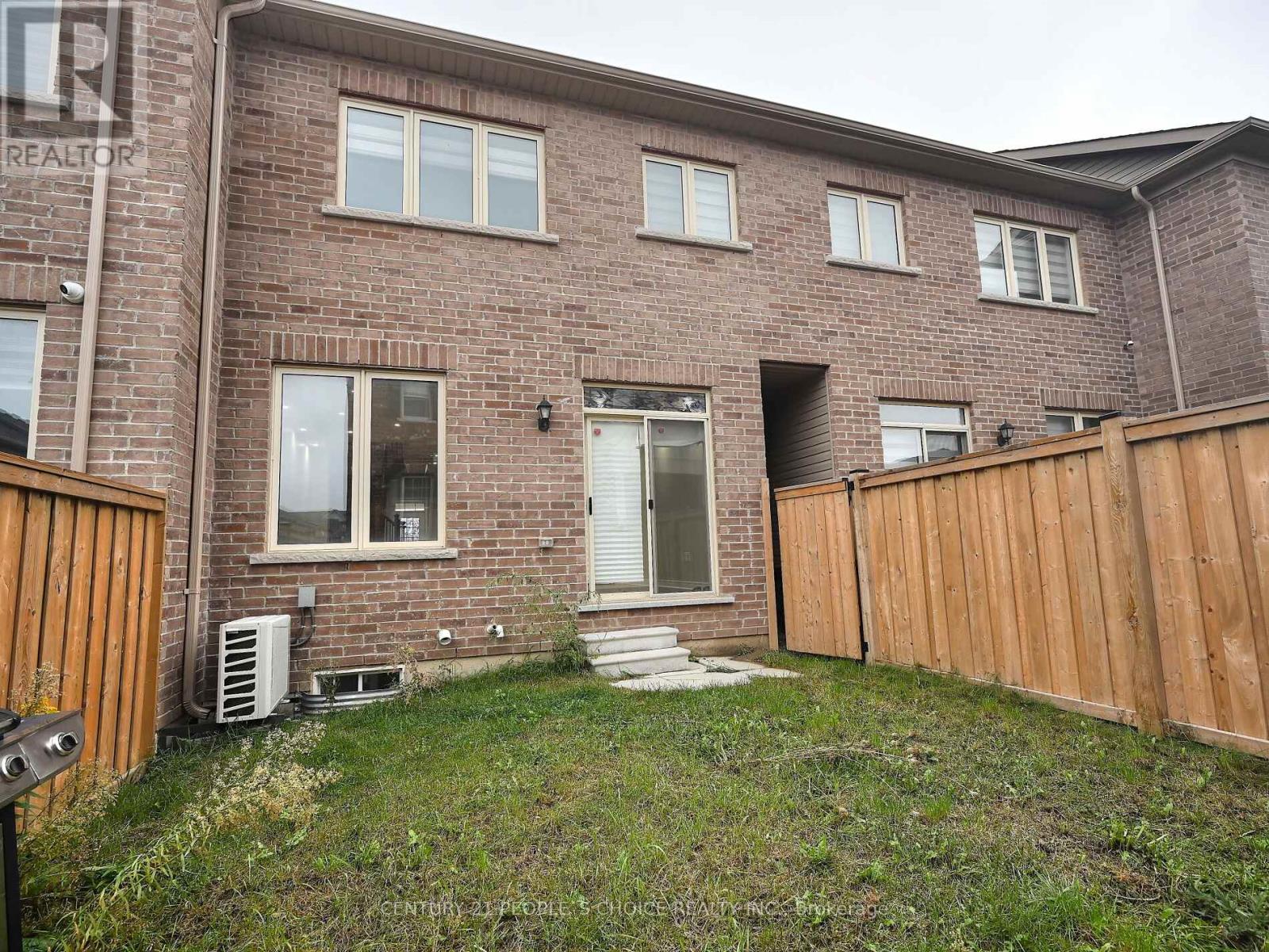 39 Pearman Crescent, Brampton, Ontario  L7A 4Y8 - Photo 31 - W12445007