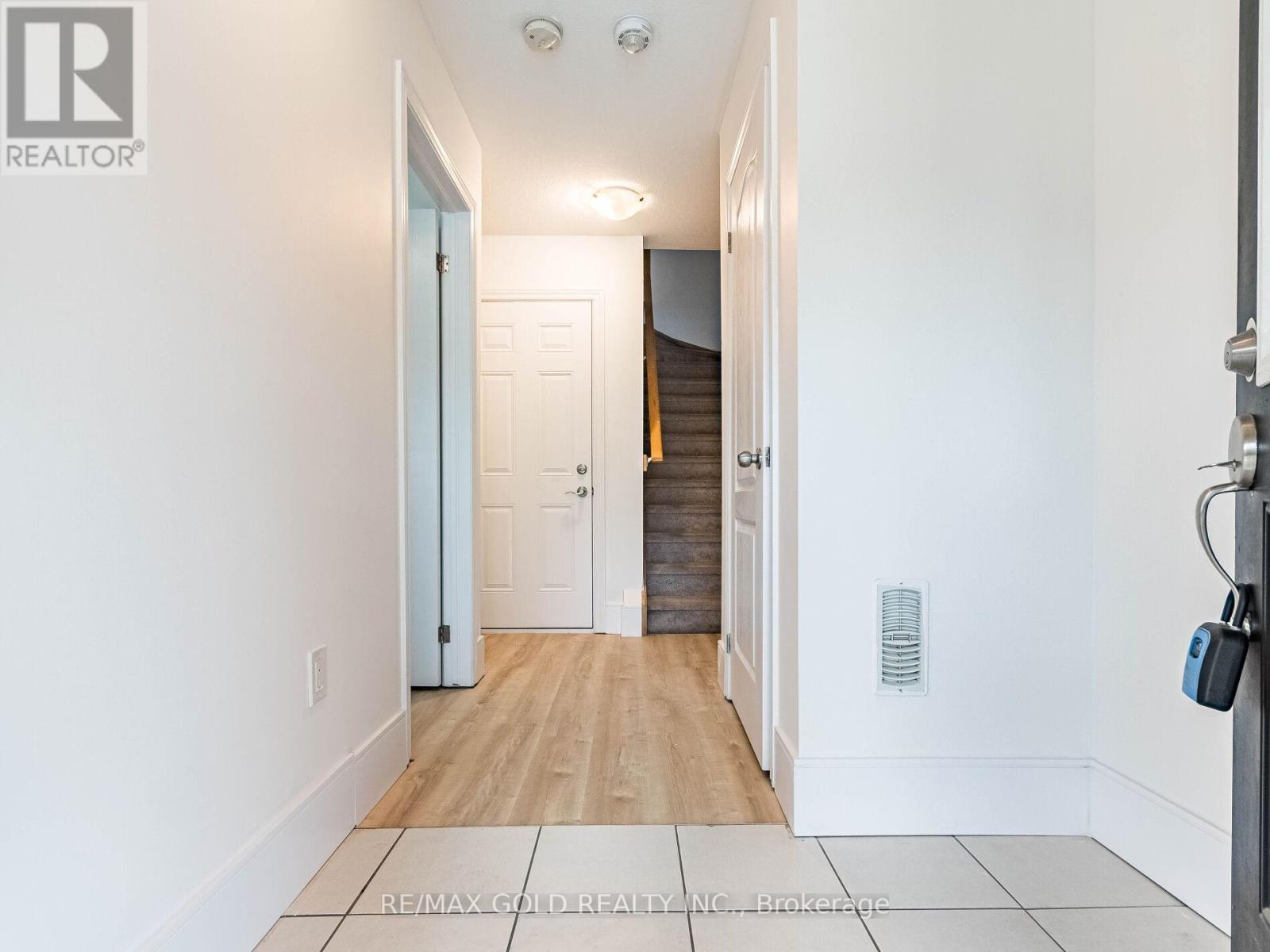 436 Linden Drive, Cambridge, Ontario  N3H 0C6 - Photo 5 - X12445097