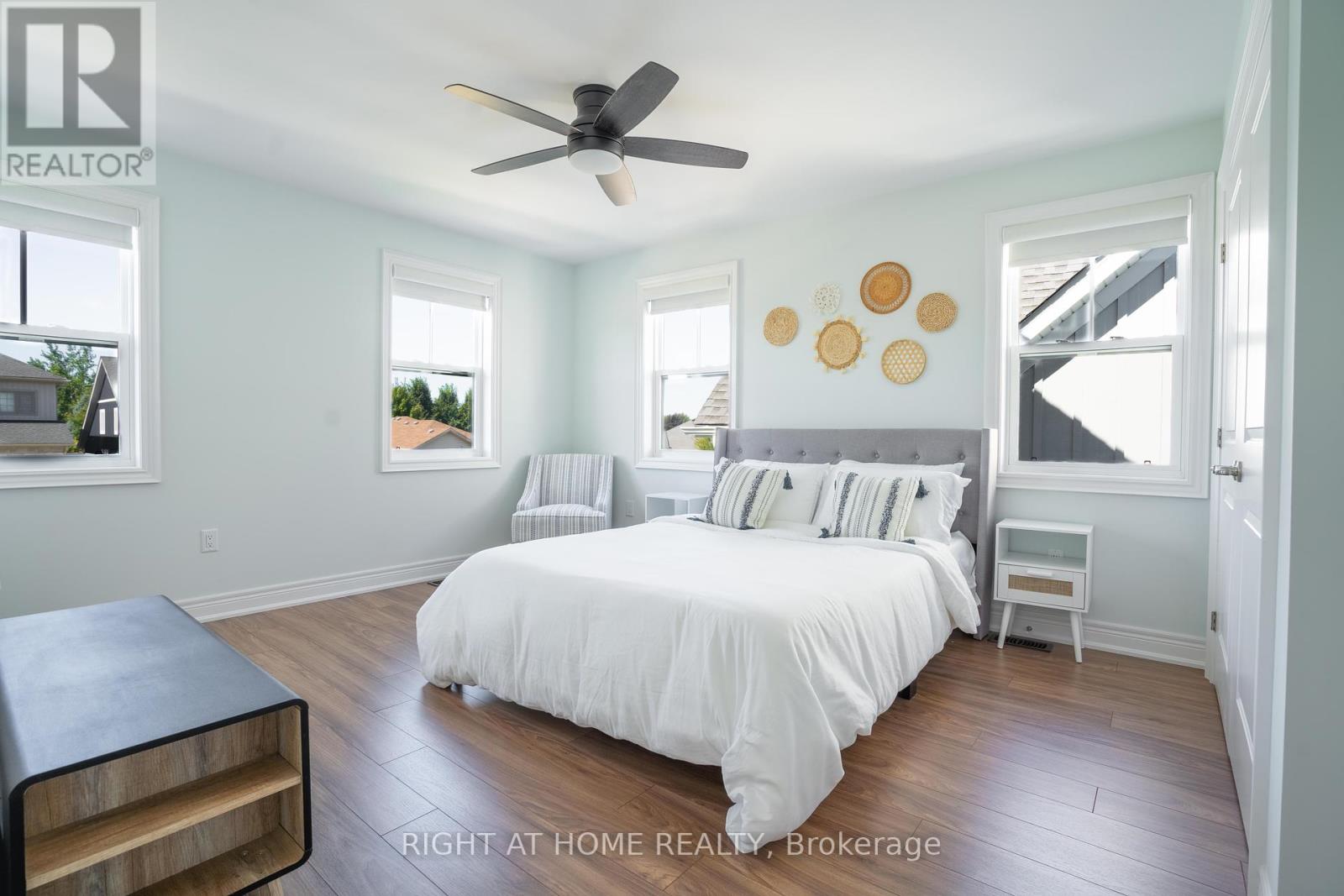9 Annmarie Drive, Niagara-On-The-Lake, Ontario  L0S 1J0 - Photo 13 - X12445102