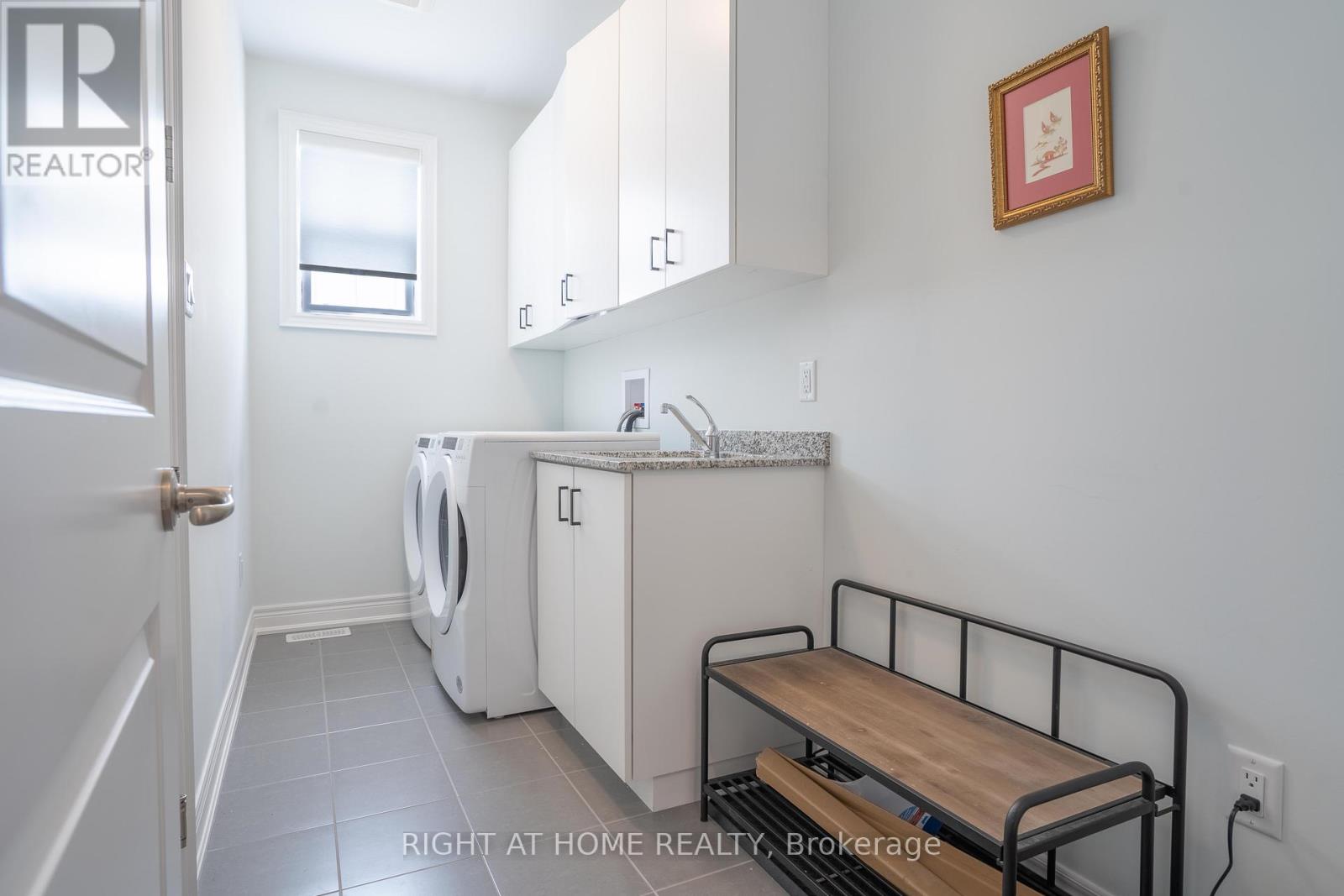 9 Annmarie Drive, Niagara-On-The-Lake, Ontario  L0S 1J0 - Photo 23 - X12445102
