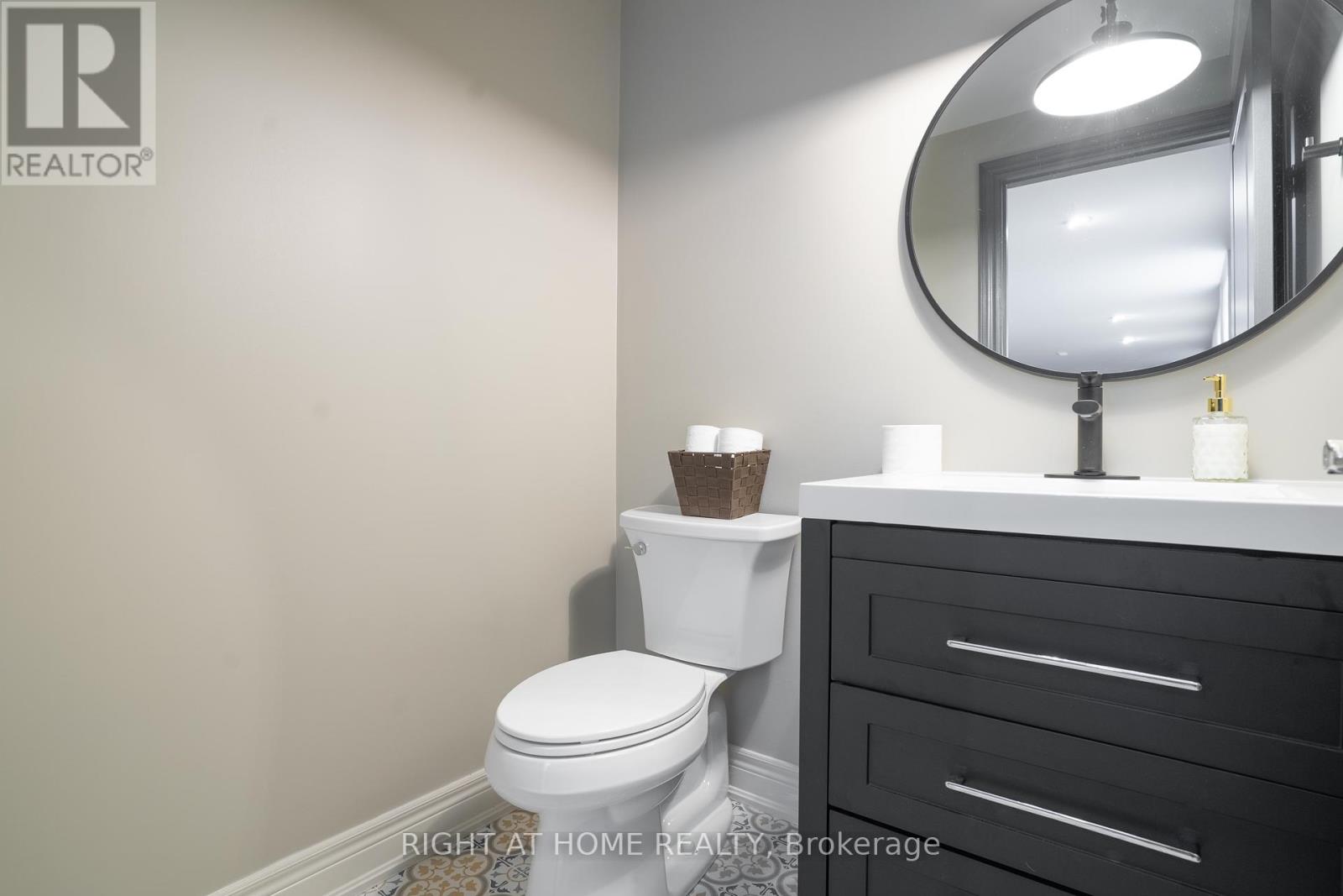 9 Annmarie Drive, Niagara-On-The-Lake, Ontario  L0S 1J0 - Photo 24 - X12445102