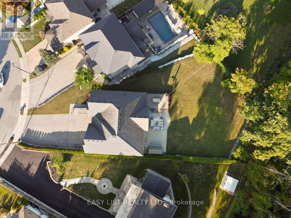 82 Margaret Avenue, Hamilton, Ontario  L8G 3G5 - Photo 5 - X12445115