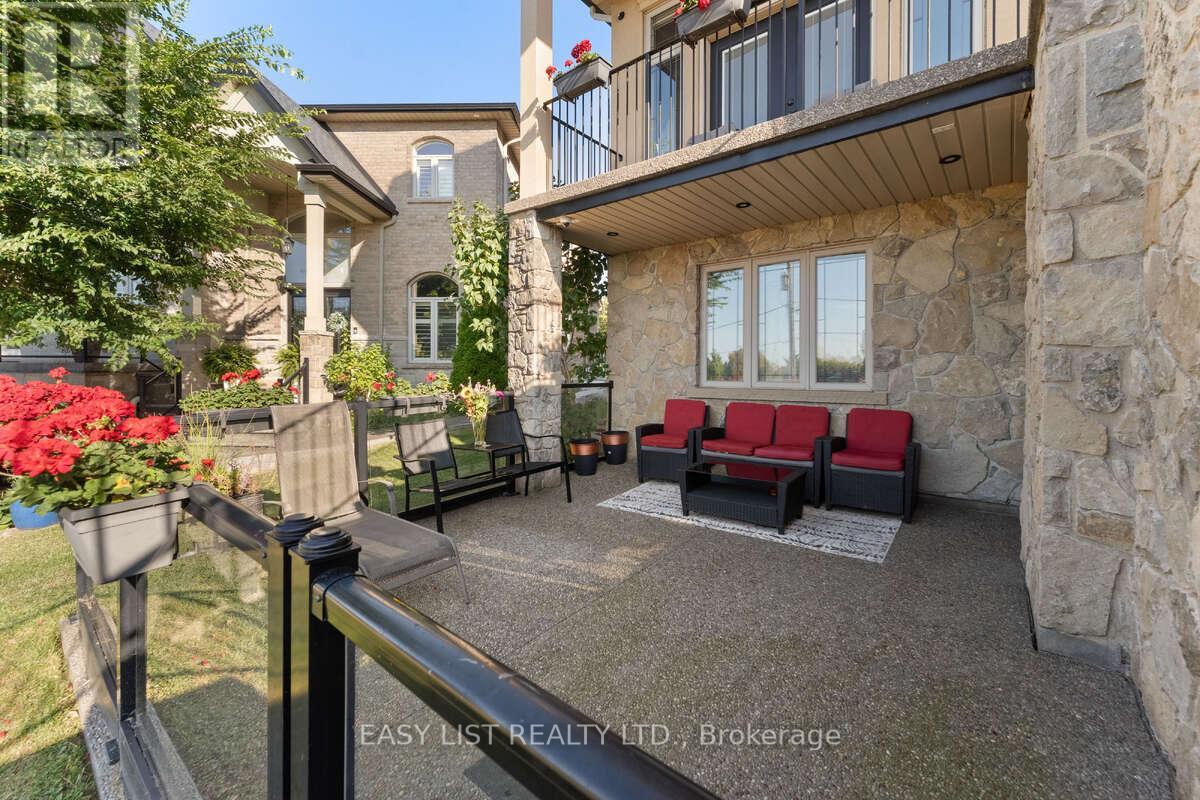 82 Margaret Avenue, Hamilton, Ontario  L8G 3G5 - Photo 6 - X12445115