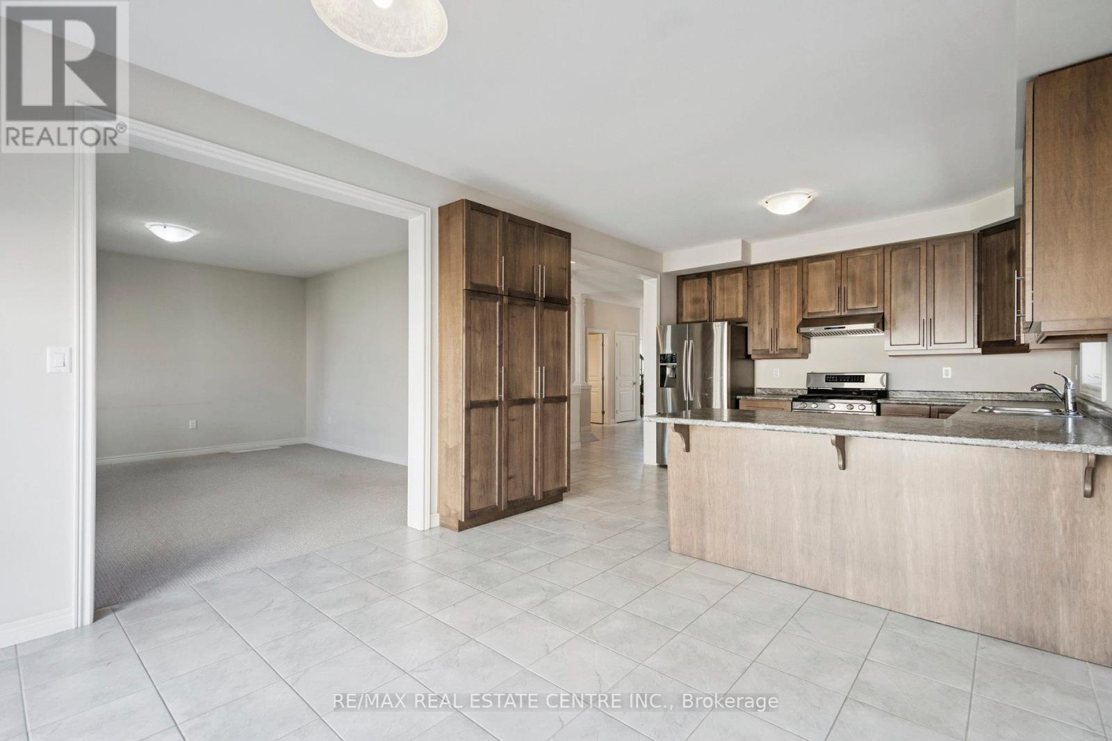 224 Pumpkin Pass, Hamilton (Binbrook), Ontario  L0R 1C0 - Photo 16 - X12445116