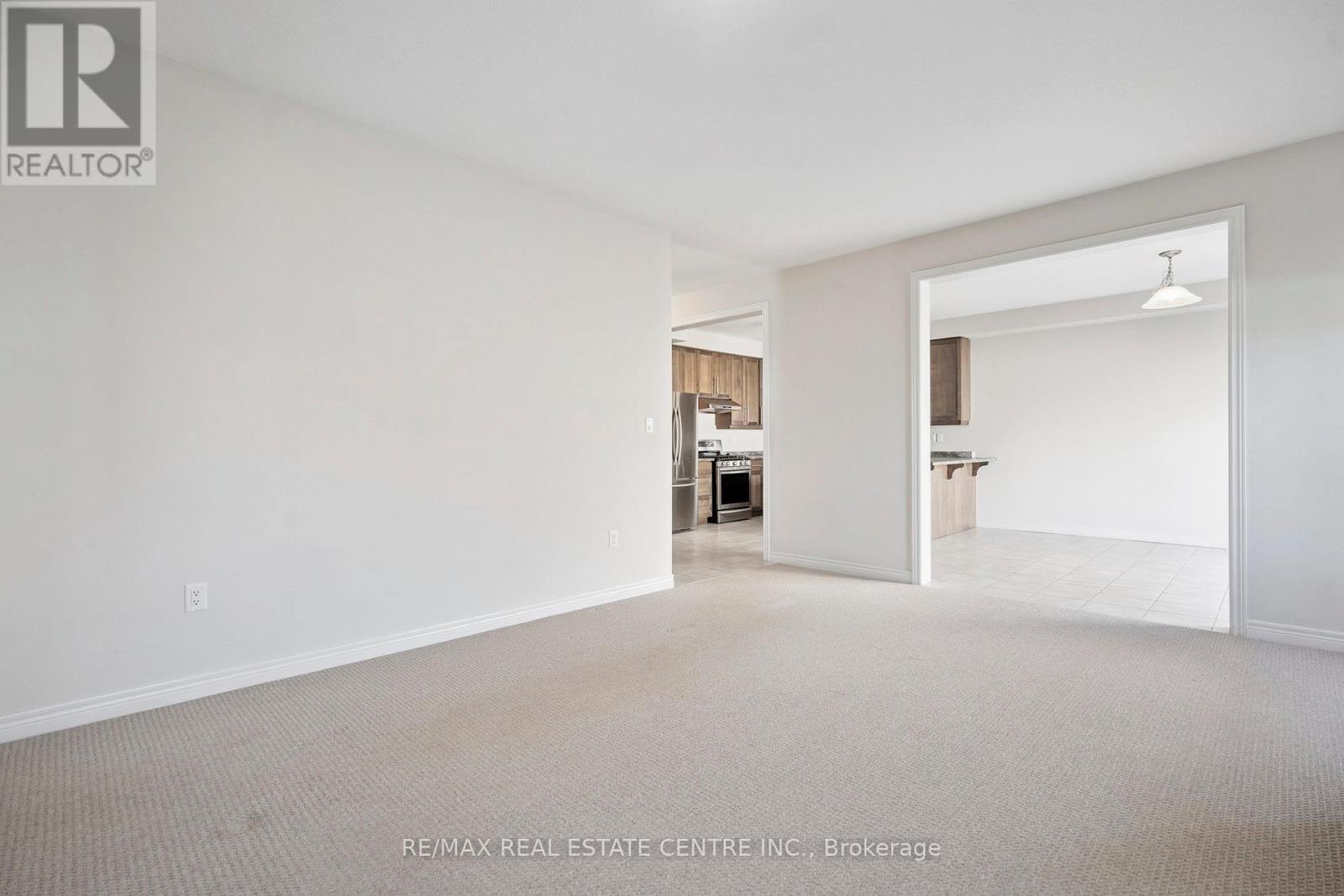 224 Pumpkin Pass, Hamilton (Binbrook), Ontario  L0R 1C0 - Photo 19 - X12445116