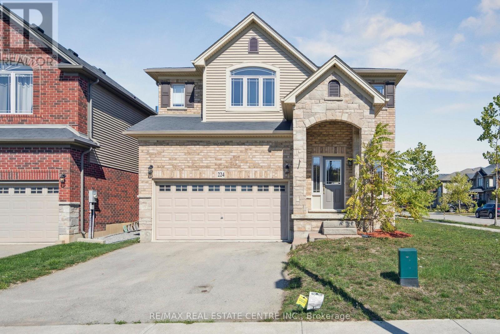 224 Pumpkin Pass, Hamilton (Binbrook), Ontario  L0R 1C0 - Photo 2 - X12445116