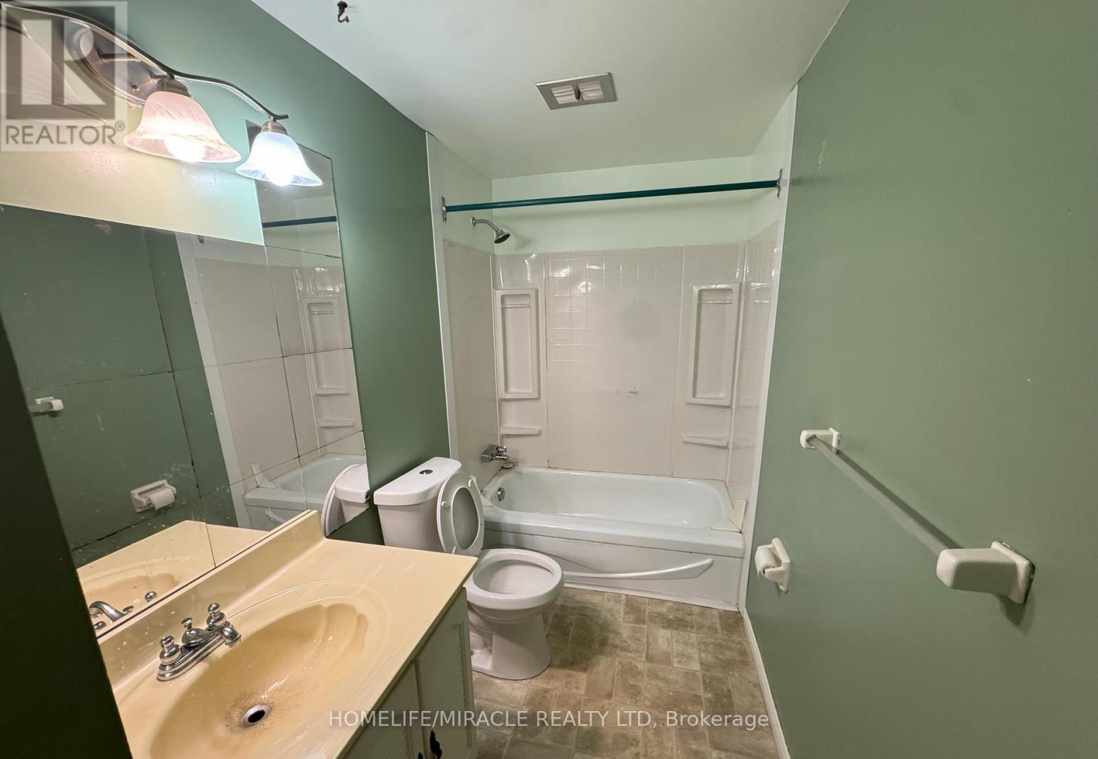 278 Barber Avenue, North Bay (Birchaven), Ontario  P1A 3G3 - Photo 11 - X12445118