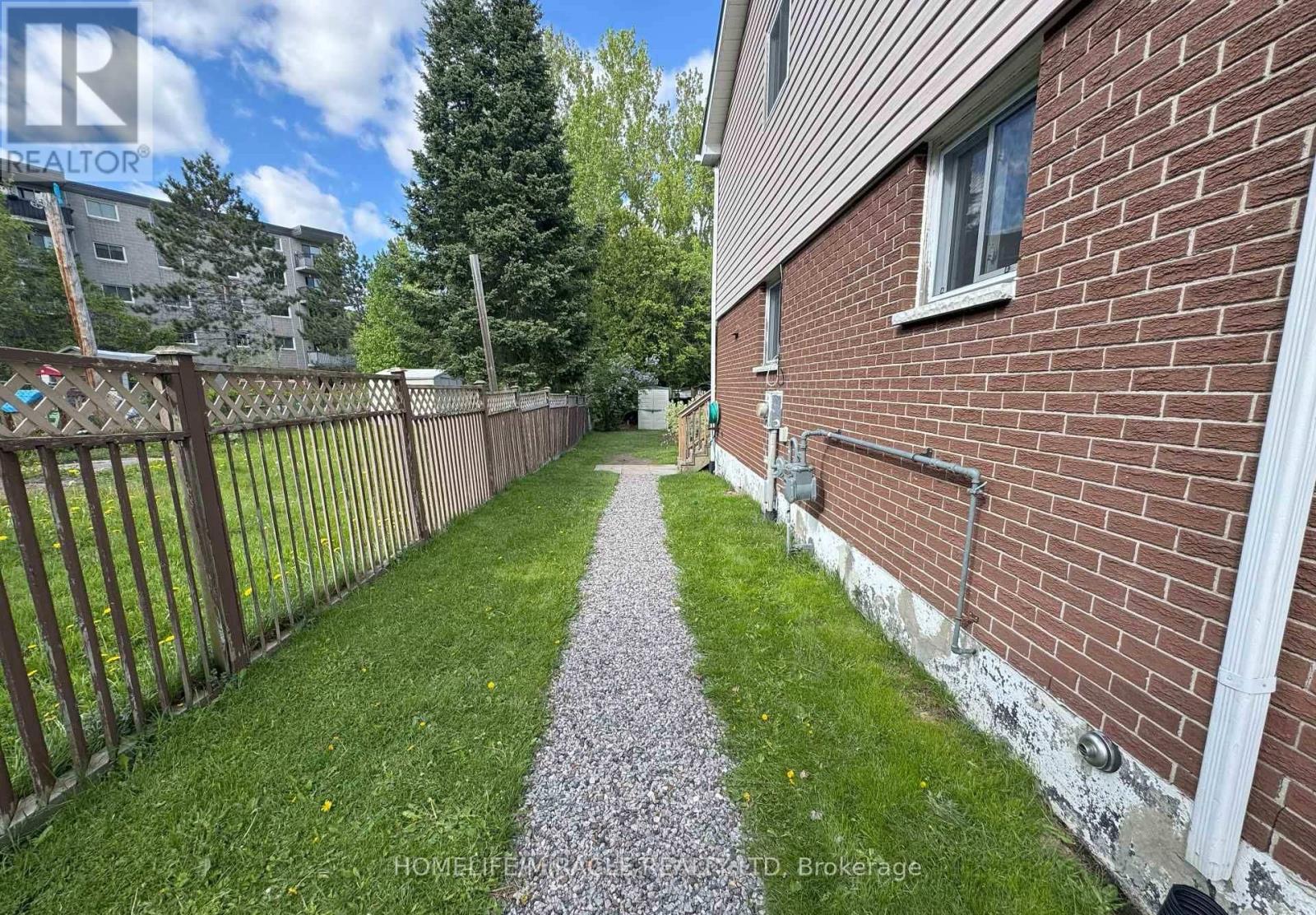 278 Barber Avenue, North Bay (Birchaven), Ontario  P1A 3G3 - Photo 23 - X12445118