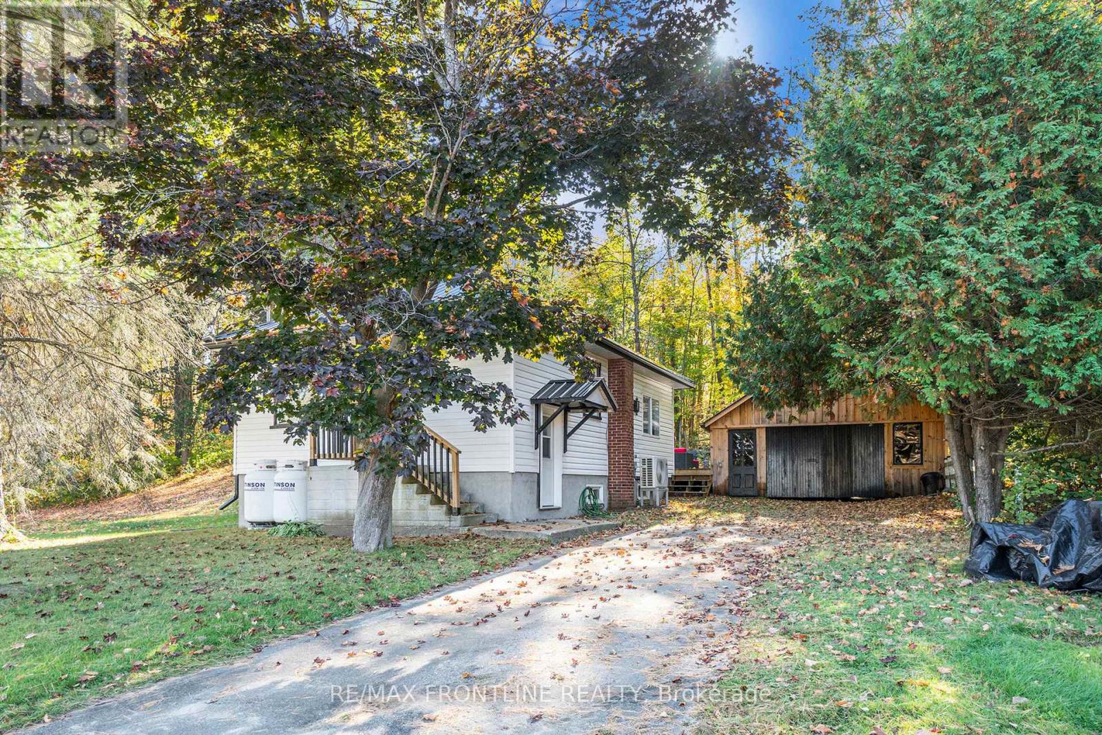 22053 Hwy 7, Tay Valley, Ontario  K0H 2B0 - Photo 2 - X12445134