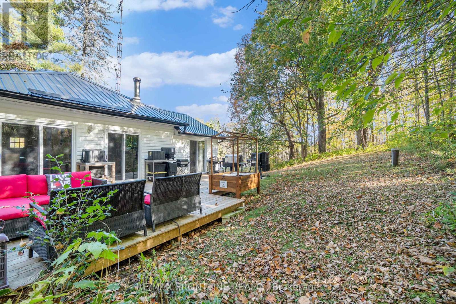 22053 Hwy 7, Tay Valley, Ontario  K0H 2B0 - Photo 28 - X12445134