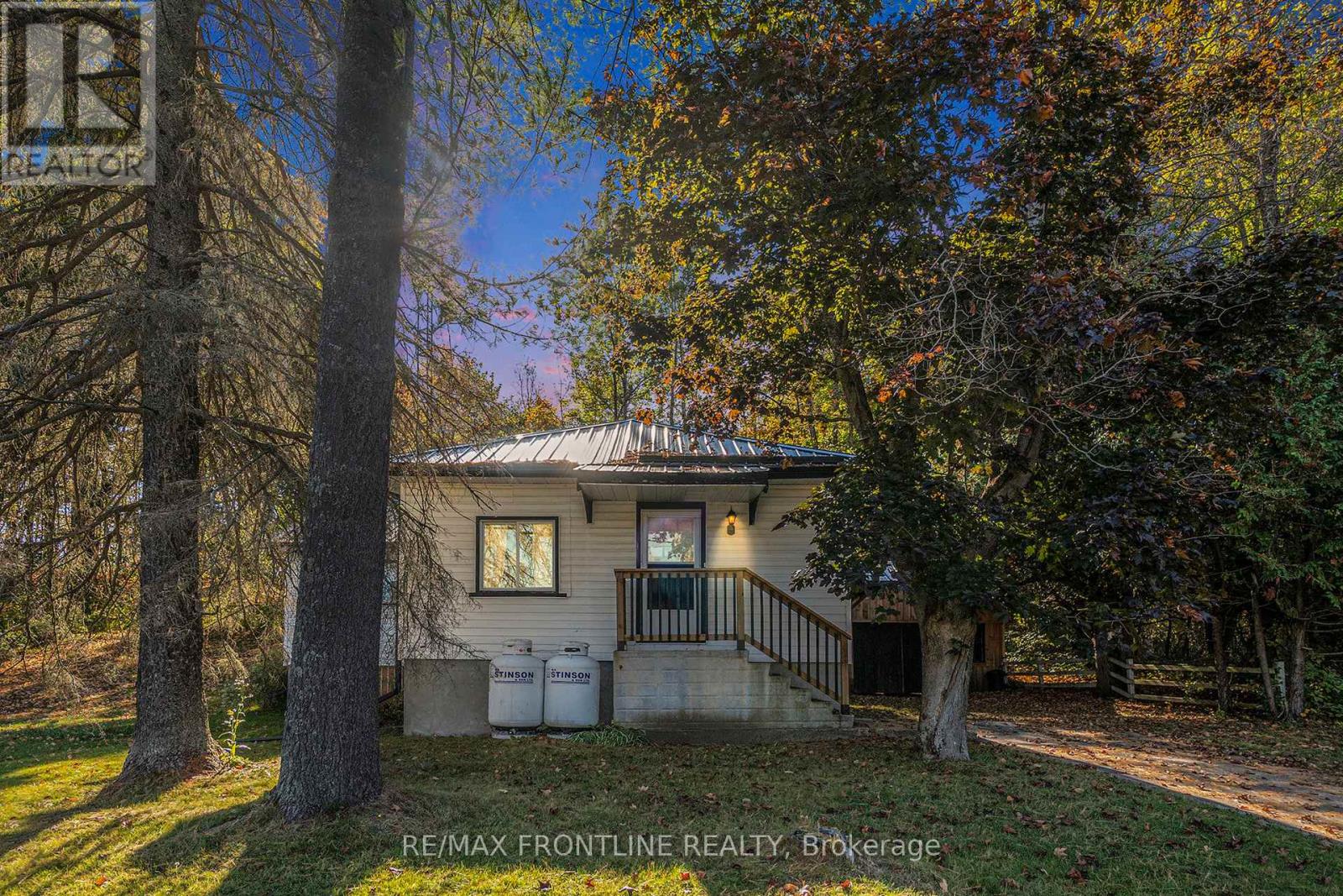 22053 Hwy 7, Tay Valley, Ontario  K0H 2B0 - Photo 31 - X12445134