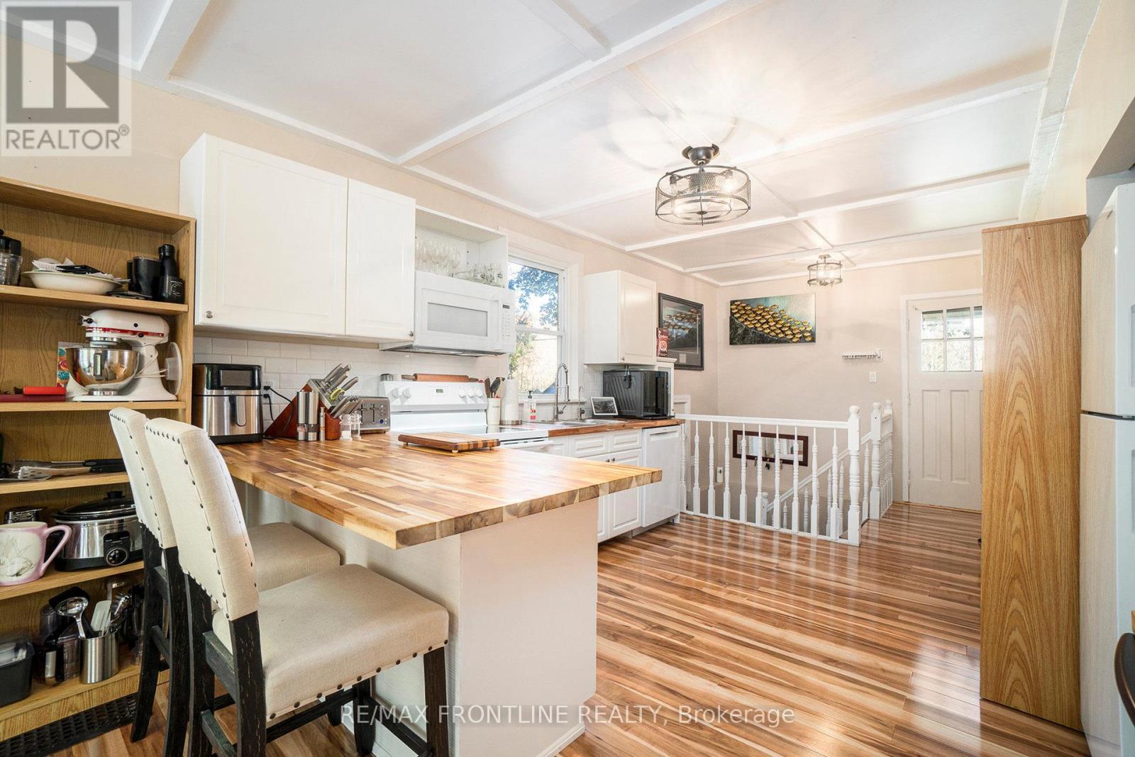 22053 Hwy 7, Tay Valley, Ontario  K0H 2B0 - Photo 9 - X12445134