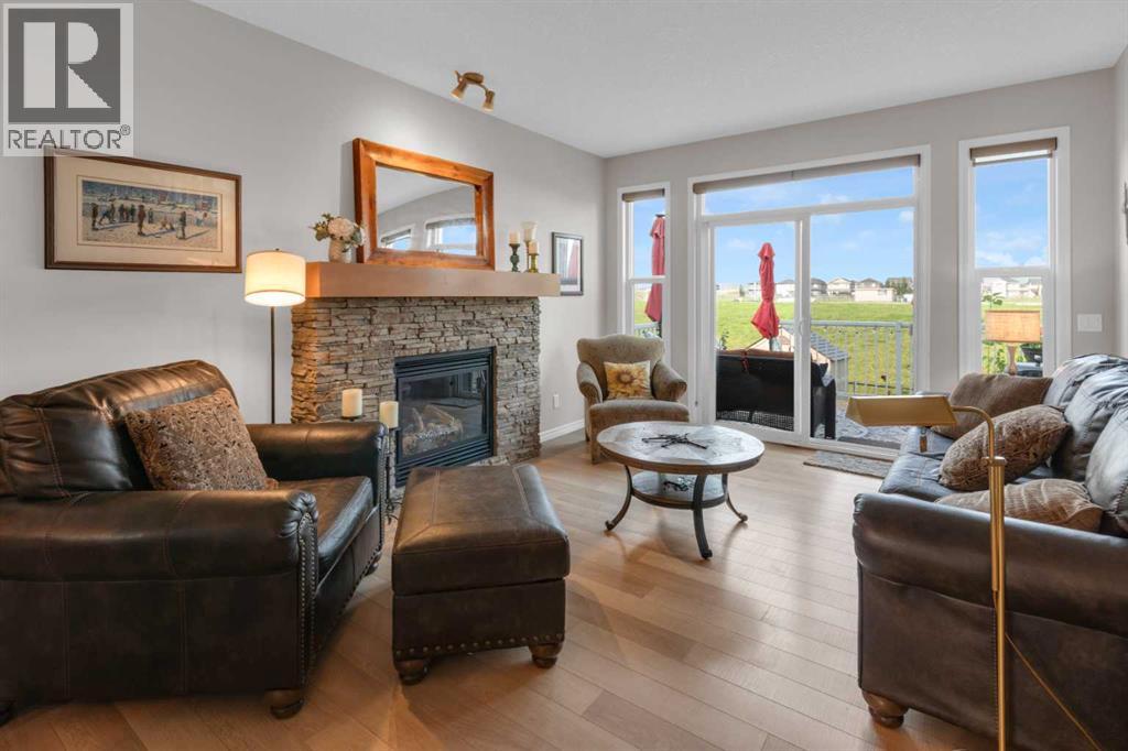 182 River Heights Crescent, Cochrane, Alberta  T4C 0V1 - Photo 3 - A2251563