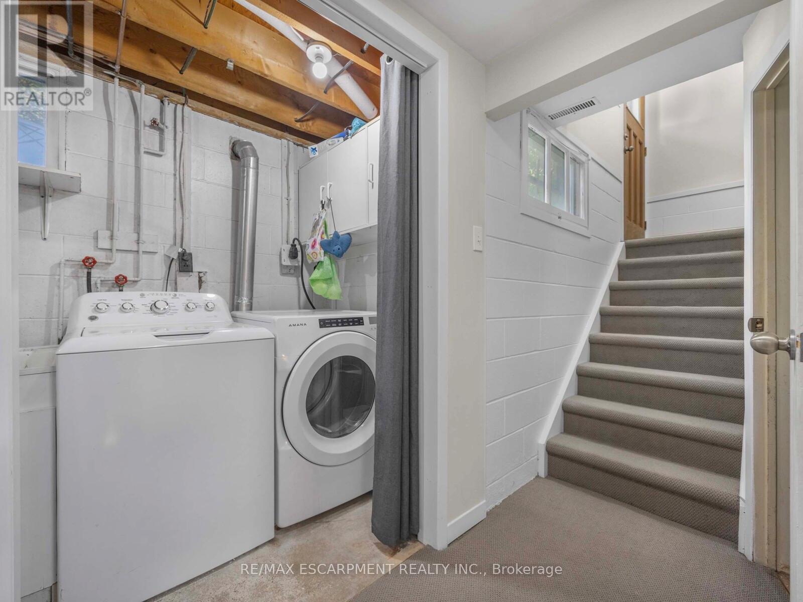 10 Alexander Street, Brampton (Downtown Brampton), Ontario  L6V 1H6 - Photo 28 - W12445099