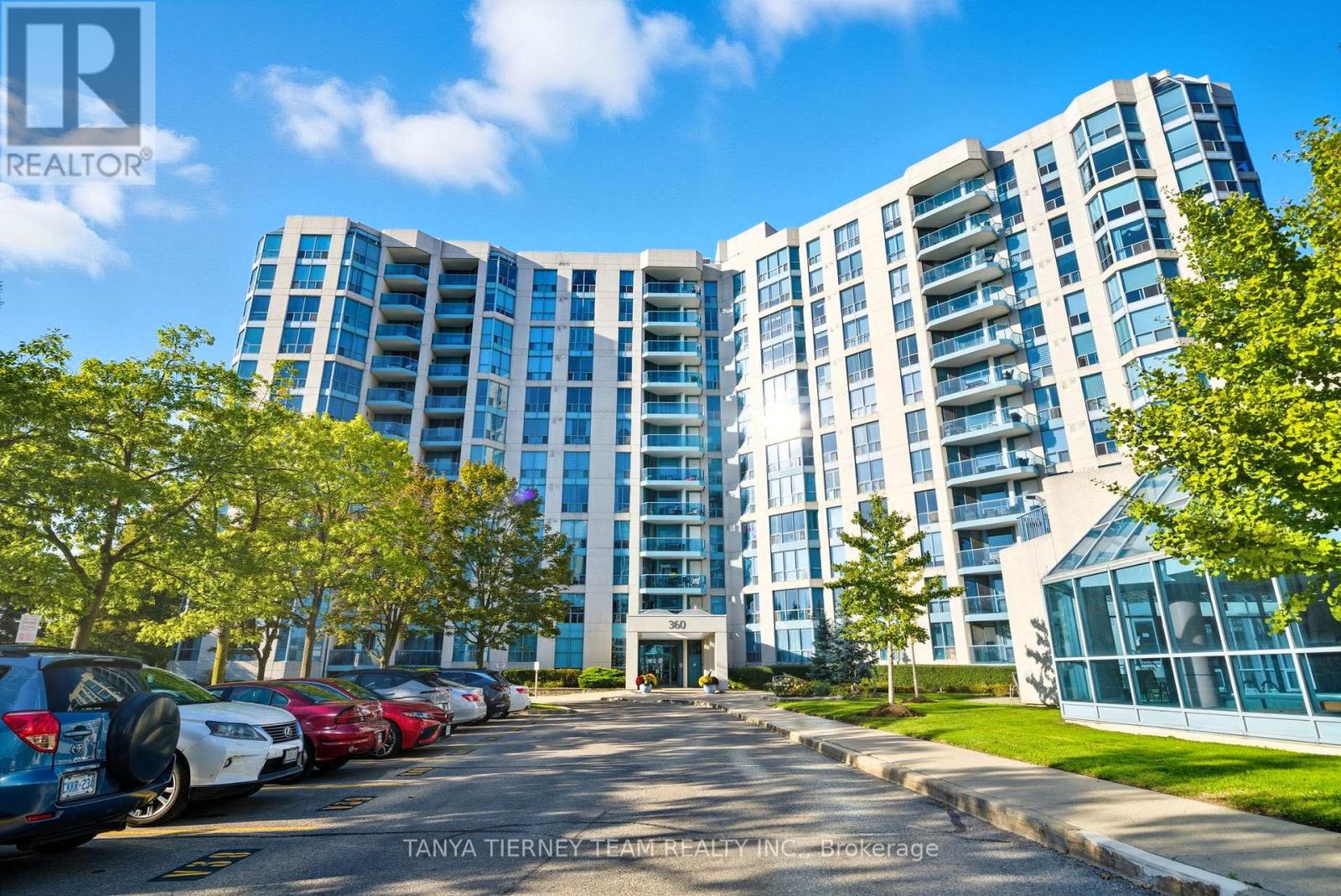 805 - 360 Watson Street, Whitby (Port Whitby), Ontario  L1N 9G2 - Photo 1 - E12445138