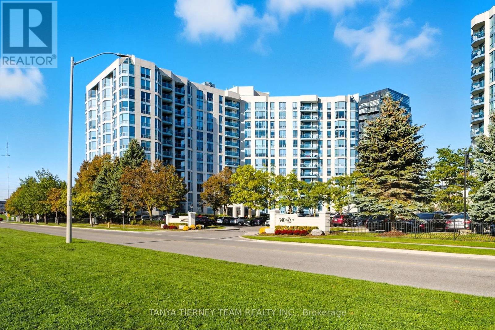 805 - 360 Watson Street, Whitby (Port Whitby), Ontario  L1N 9G2 - Photo 4 - E12445138