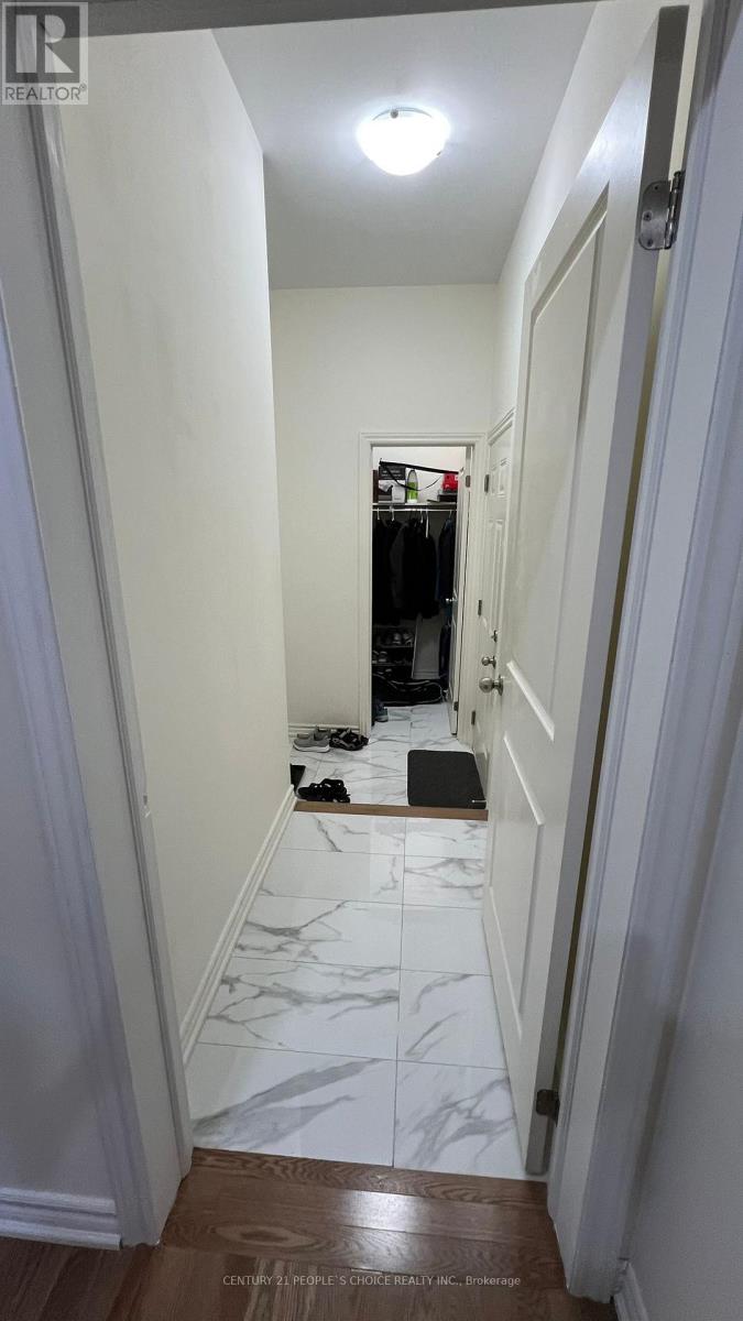 2120 Coppermine Street, Oshawa, Ontario  L1H 8L7 - Photo 4 - E12445154