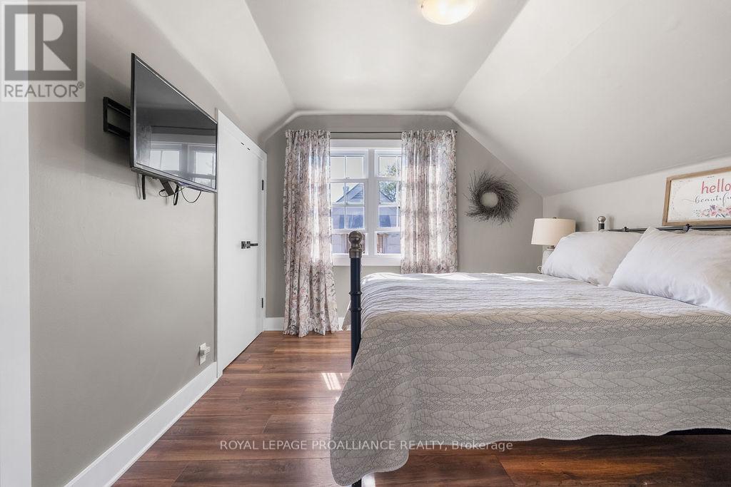 11 Fifth Street, Belleville, Ontario  K8N 4S2 - Photo 14 - X12445178