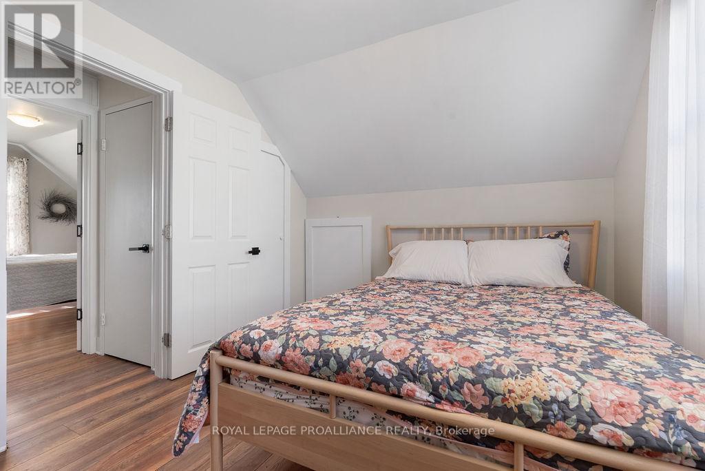 11 Fifth Street, Belleville, Ontario  K8N 4S2 - Photo 18 - X12445178