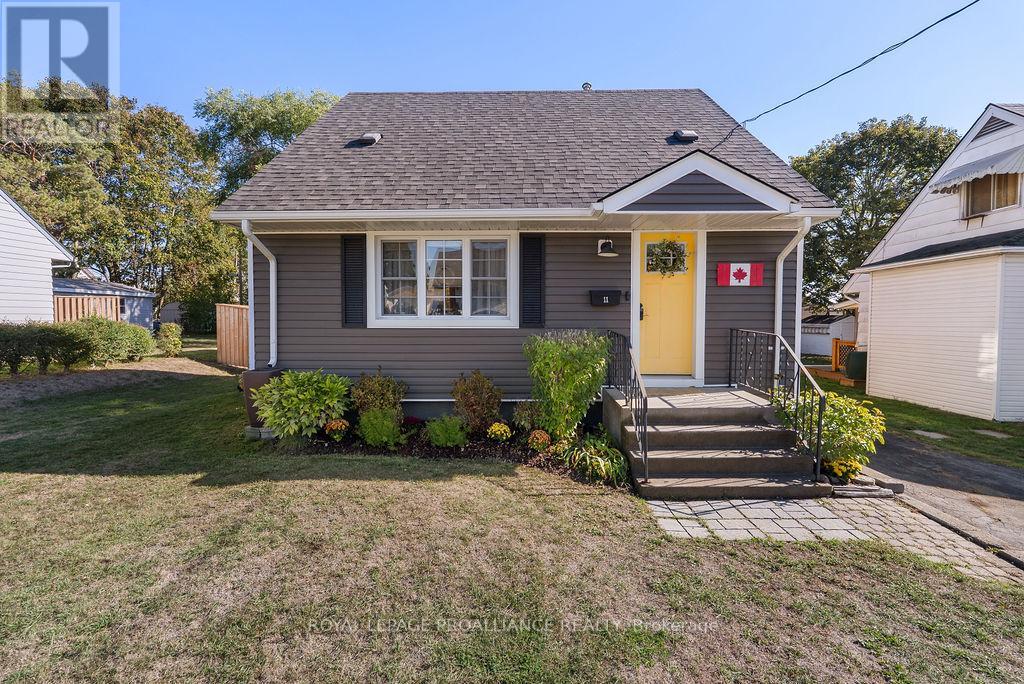 11 Fifth Street, Belleville, Ontario  K8N 4S2 - Photo 2 - X12445178