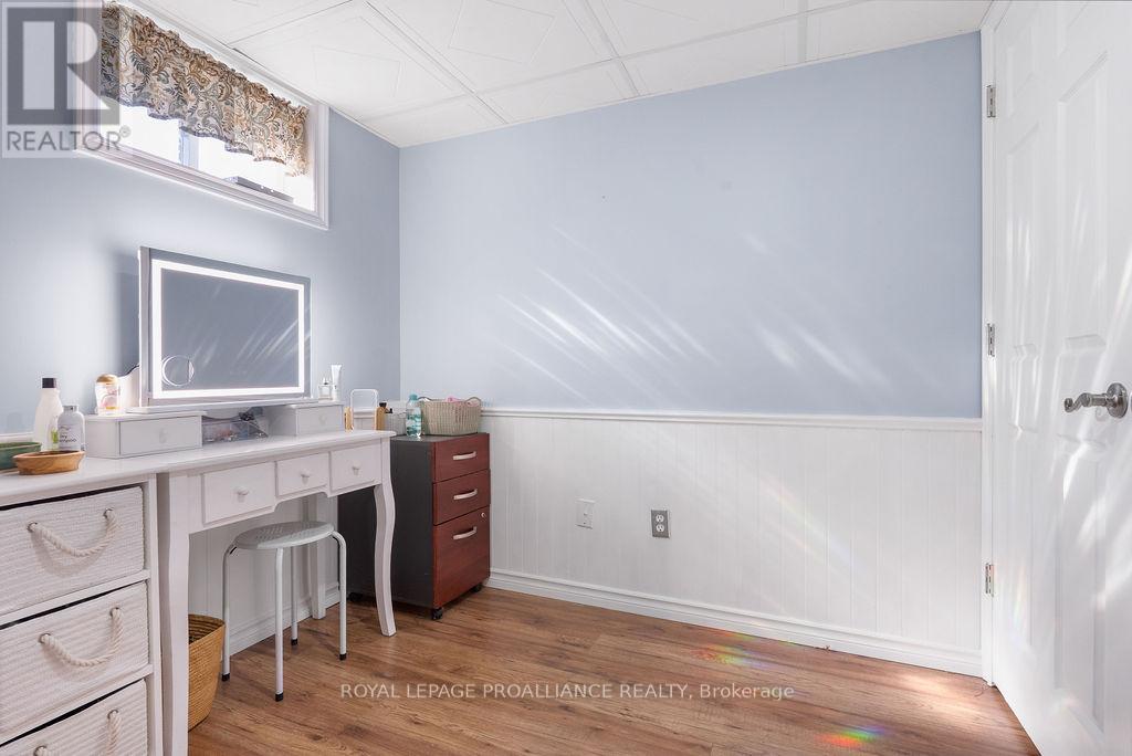 11 Fifth Street, Belleville, Ontario  K8N 4S2 - Photo 24 - X12445178
