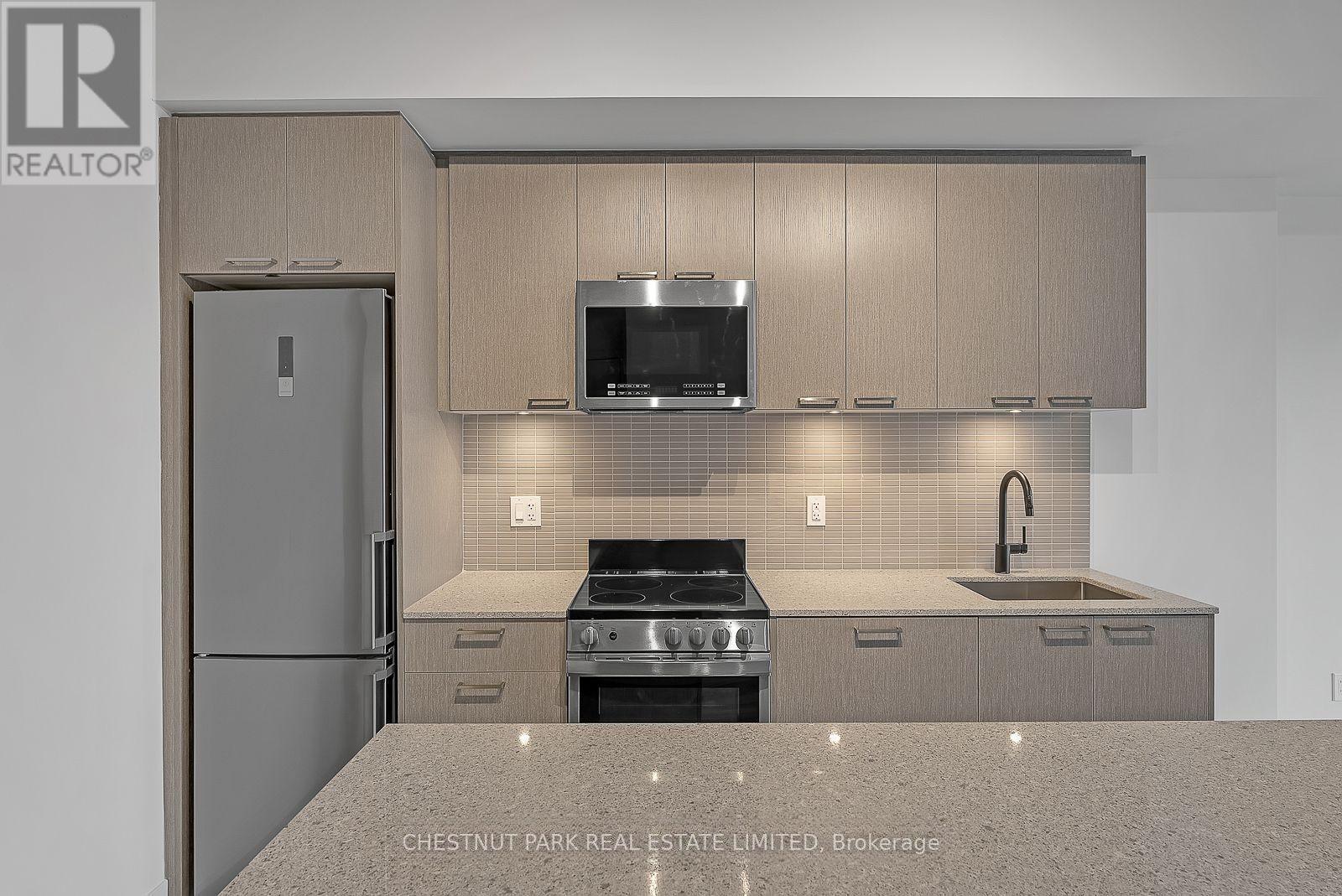 505 - 1808 St Clair Avenue W, Toronto, Ontario  M6N 0C1 - Photo 6 - W12432364