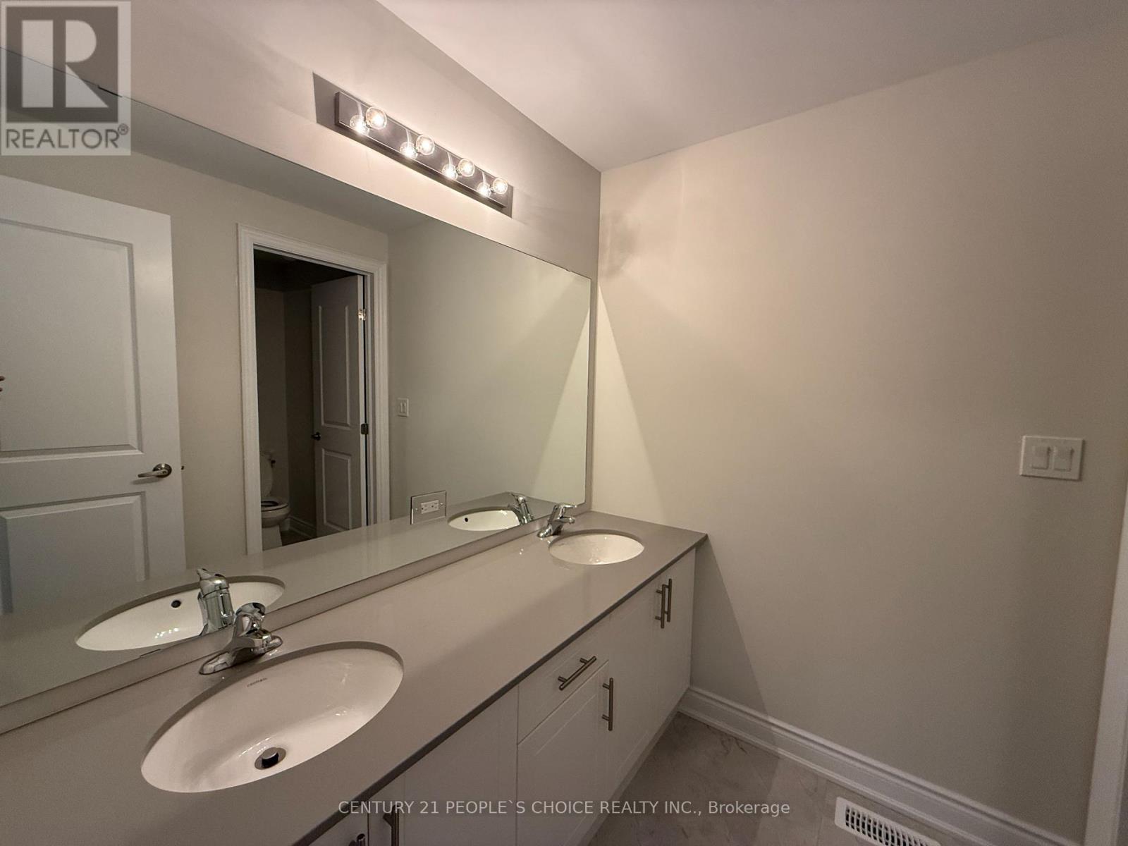 1226 Anthonia Trail E, Oakville, Ontario  L6H 7Y9 - Photo 29 - W12445139