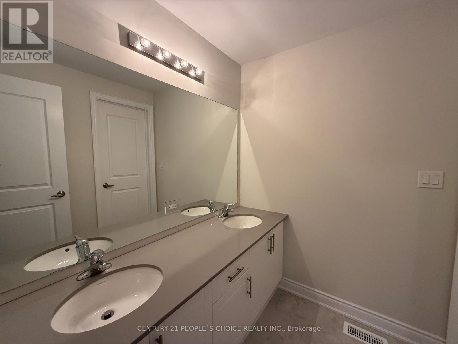 1226 Anthonia Trail E, Oakville, Ontario  L6H 7Y9 - Photo 30 - W12445139