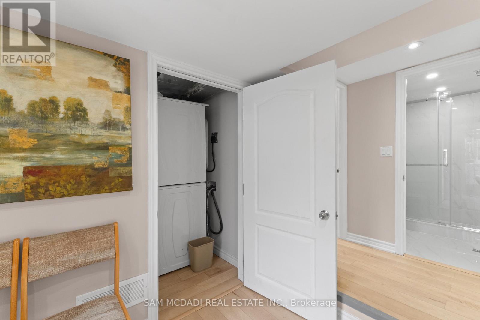 7691 Wildfern Drive, Mississauga, Ontario  L4T 3P8 - Photo 11 - W12445144