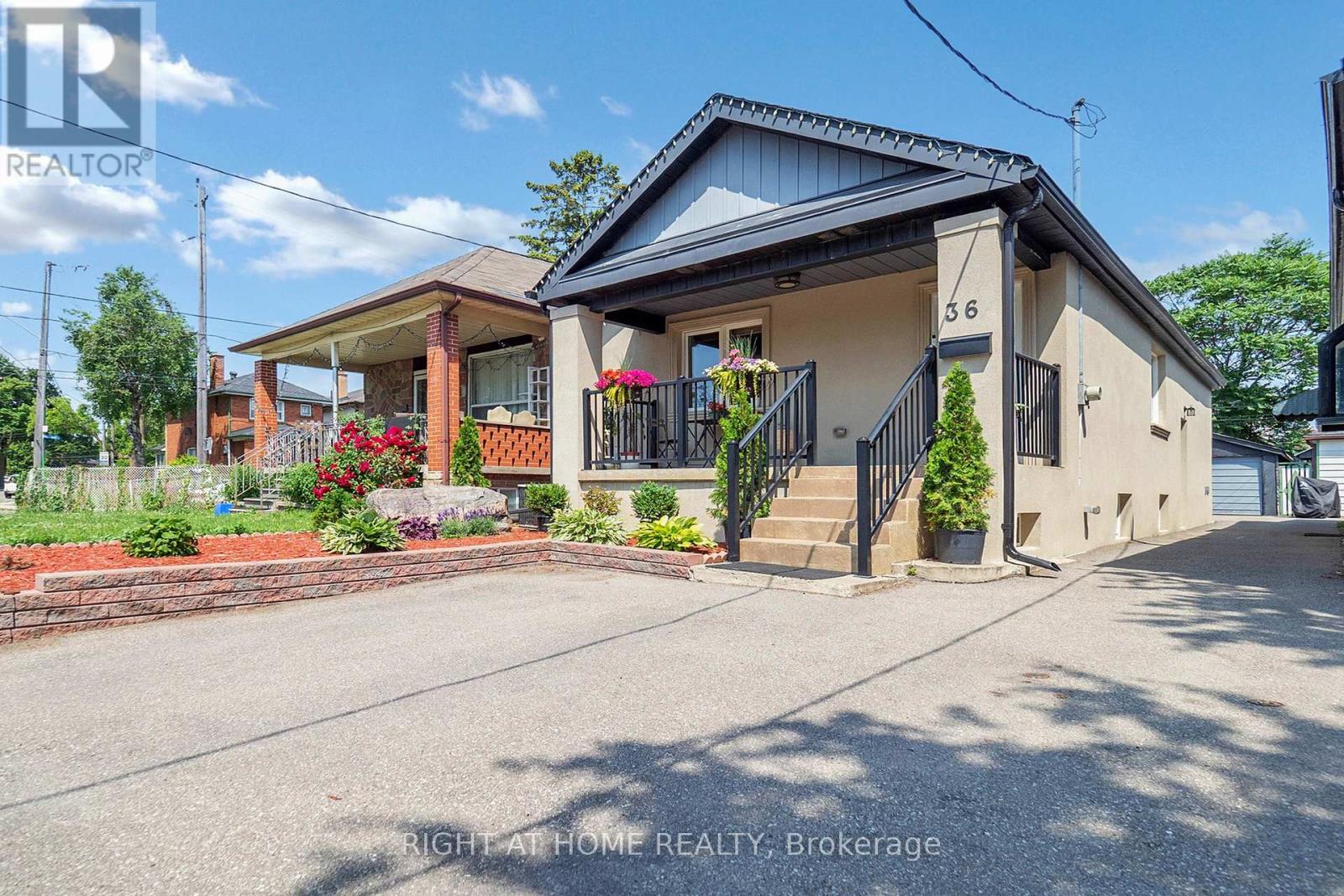 36 Juliet Crescent, Toronto (Keelesdale-Eglinton West), Ontario  M6M 1N4 - Photo 1 - W12445147