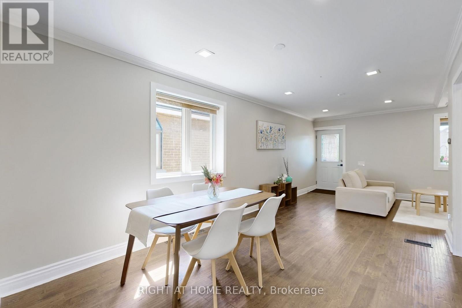 36 Juliet Crescent, Toronto (Keelesdale-Eglinton West), Ontario  M6M 1N4 - Photo 10 - W12445147