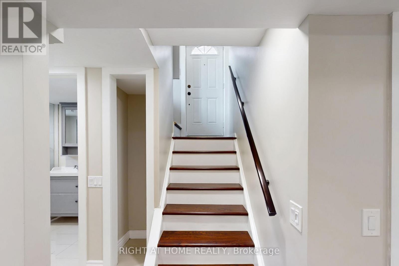 36 Juliet Crescent, Toronto (Keelesdale-Eglinton West), Ontario  M6M 1N4 - Photo 18 - W12445147