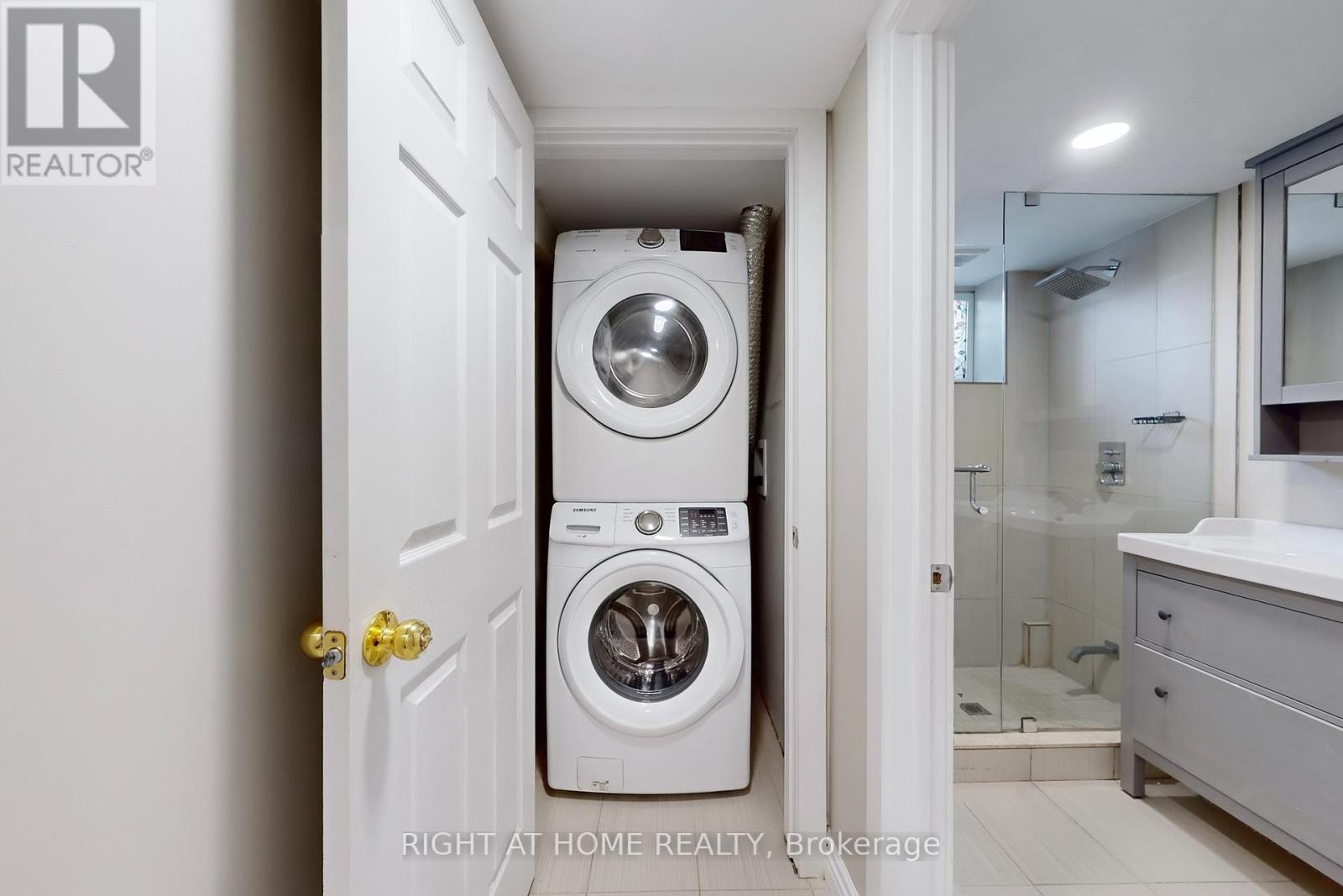 36 Juliet Crescent, Toronto (Keelesdale-Eglinton West), Ontario  M6M 1N4 - Photo 28 - W12445147