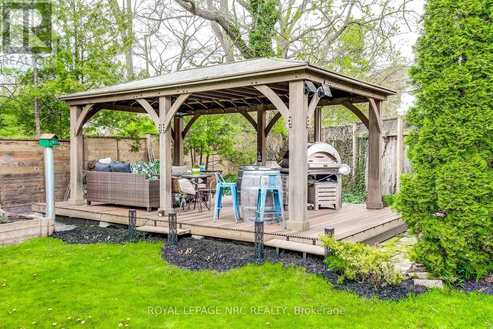 330 Gate Street, Niagara-On-The-Lake, Ontario  L0S 1J0 - Photo 36 - X12445194