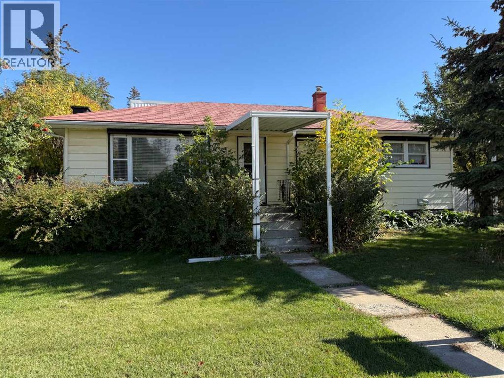 5337 44 Avenue, Red Deer, Alberta  T4N 3J1 - Photo 1 - A2254711