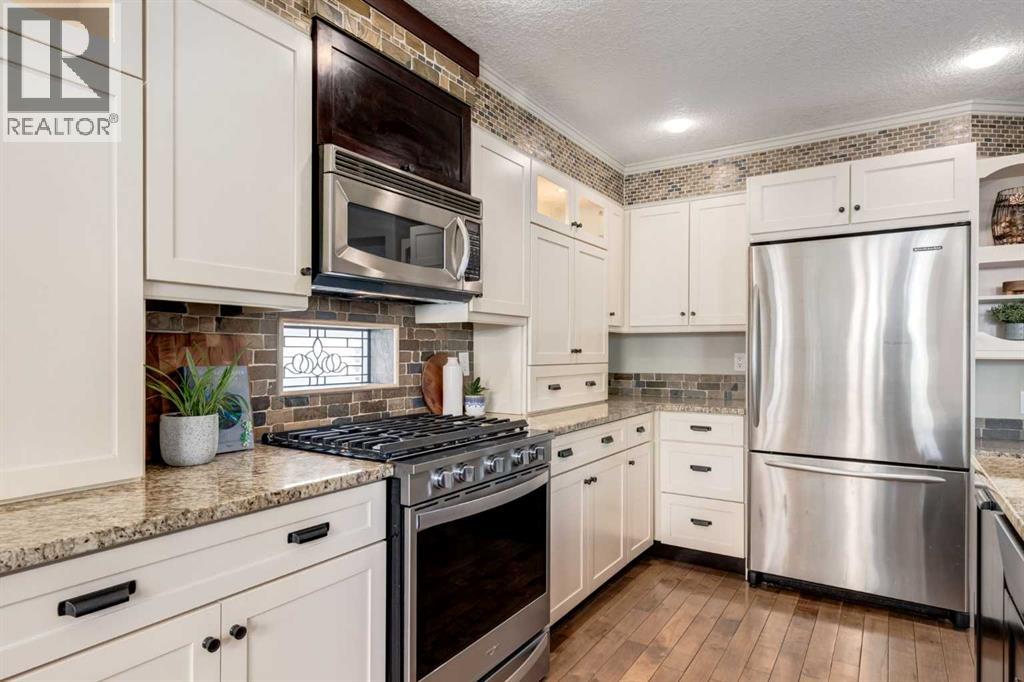 16 Hidden Valley Gardens Nw, Calgary, Alberta  T3A 5X3 - Photo 7 - A2259744