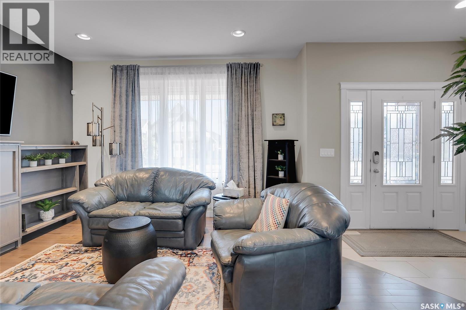 407 Golden Willow Way, Warman, Saskatchewan  S0K 4S2 - Photo 6 - SK020101