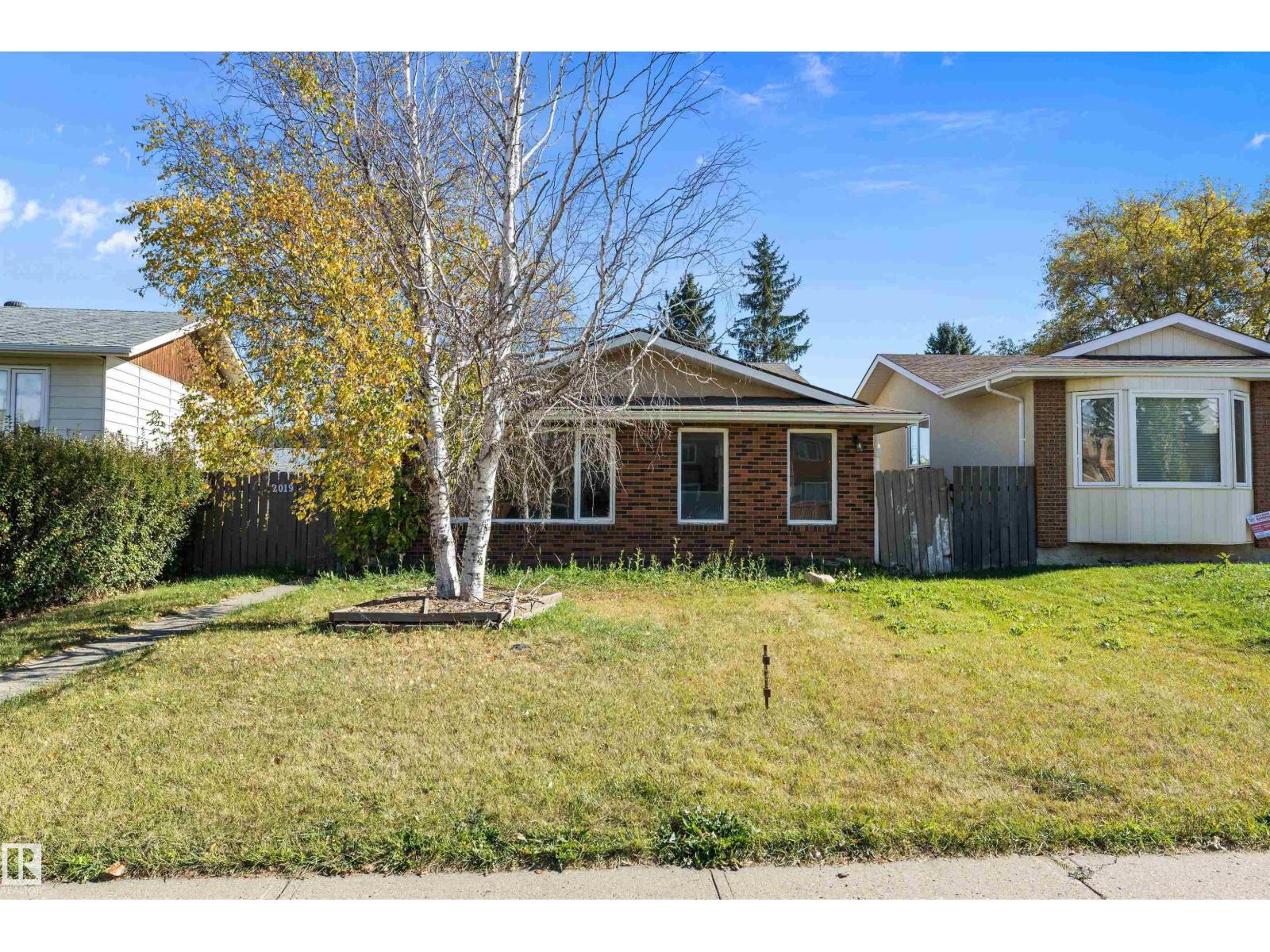 2019 38 St Nw, Edmonton, Alberta  T6L 3G9 - Photo 1 - E4460098