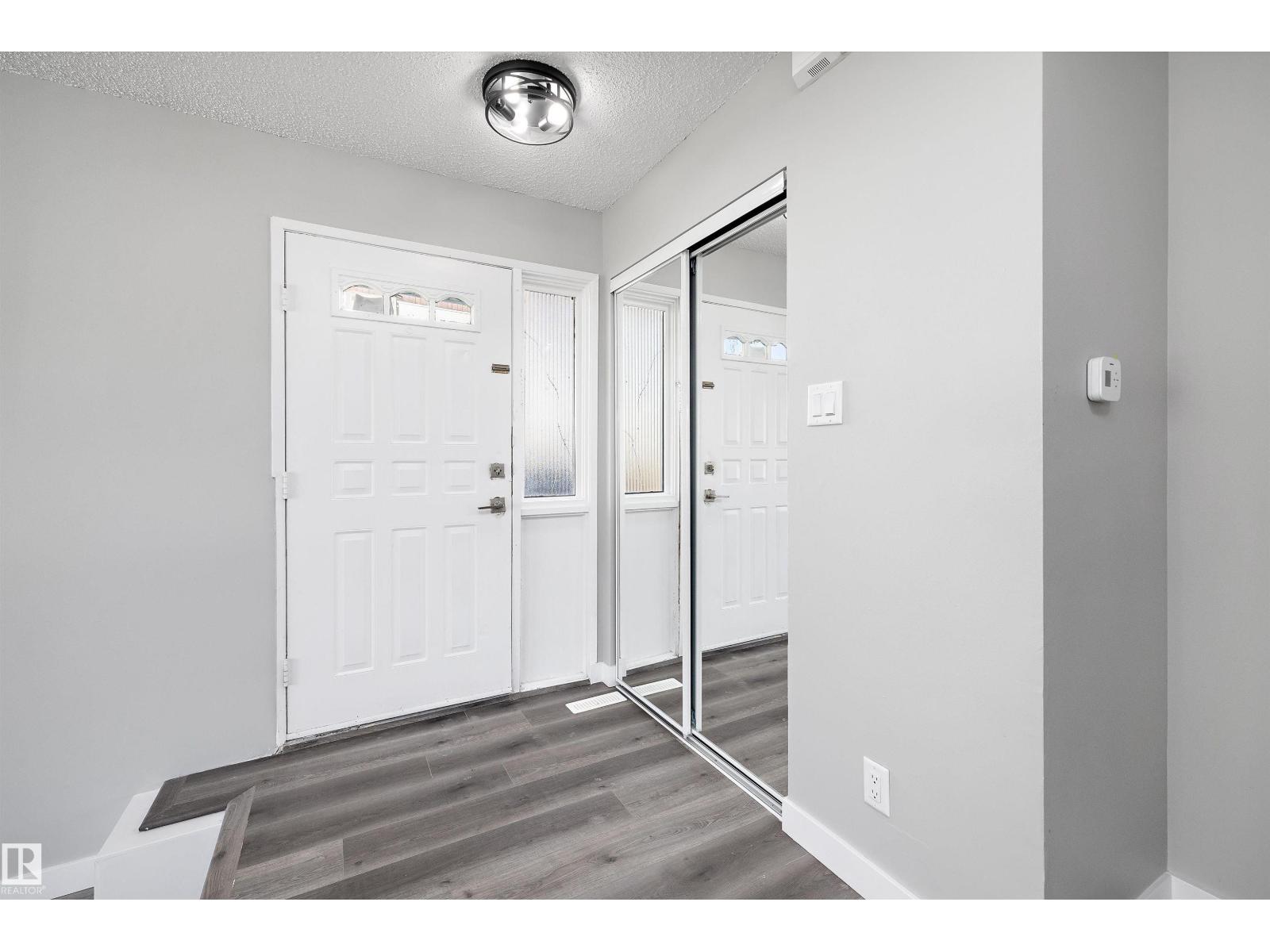 2019 38 St Nw, Edmonton, Alberta  T6L 3G9 - Photo 3 - E4460098