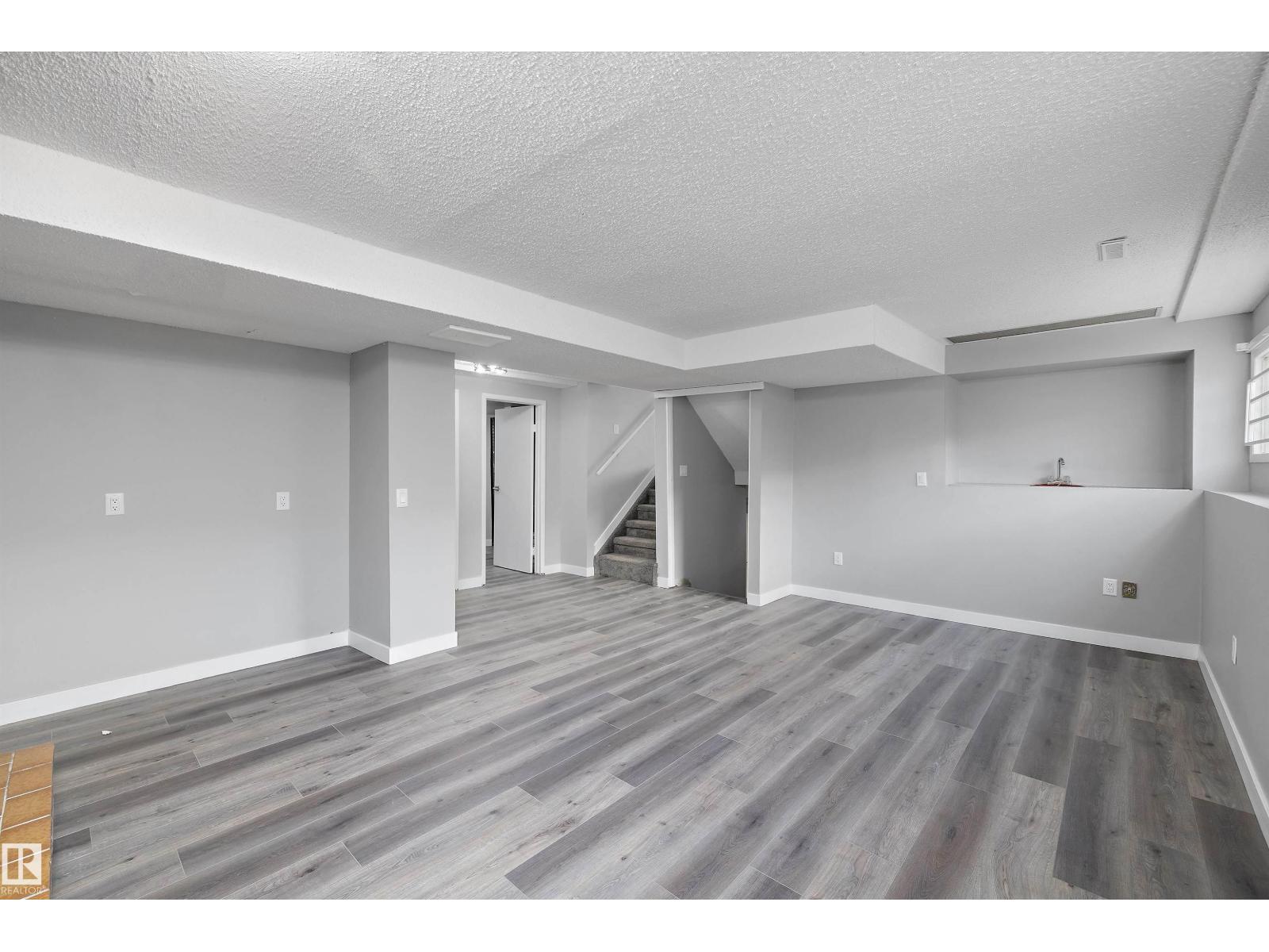 2019 38 St Nw, Edmonton, Alberta  T6L 3G9 - Photo 31 - E4460098