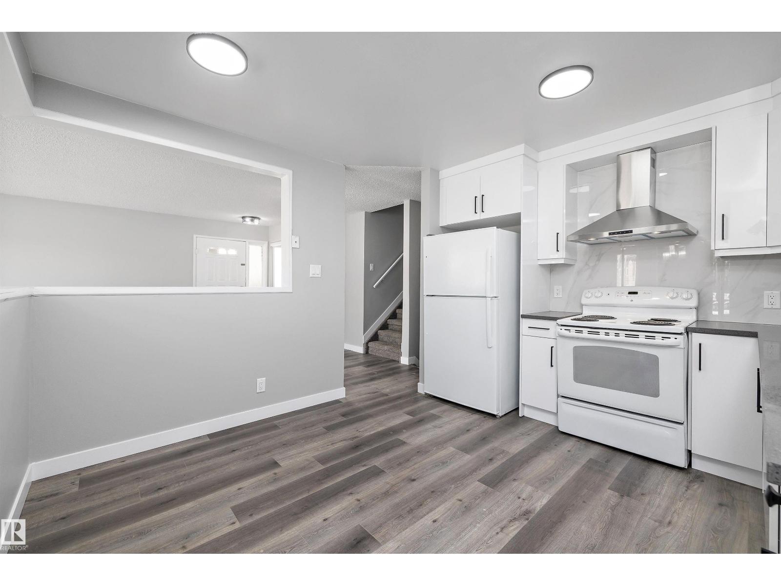 2019 38 St Nw, Edmonton, Alberta  T6L 3G9 - Photo 9 - E4460098