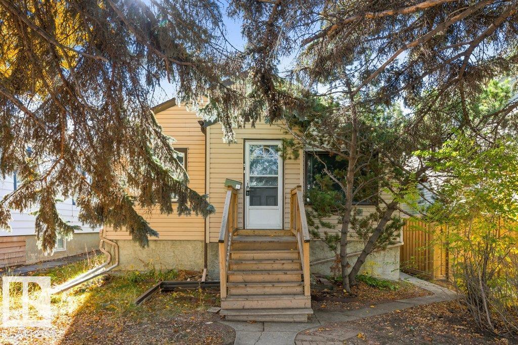 10749 72 Av Nw, Edmonton, Alberta  T6E 1A2 - Photo 1 - E4460875