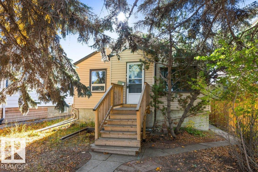 10749 72 Av Nw, Edmonton, Alberta  T6E 1A2 - Photo 3 - E4460875